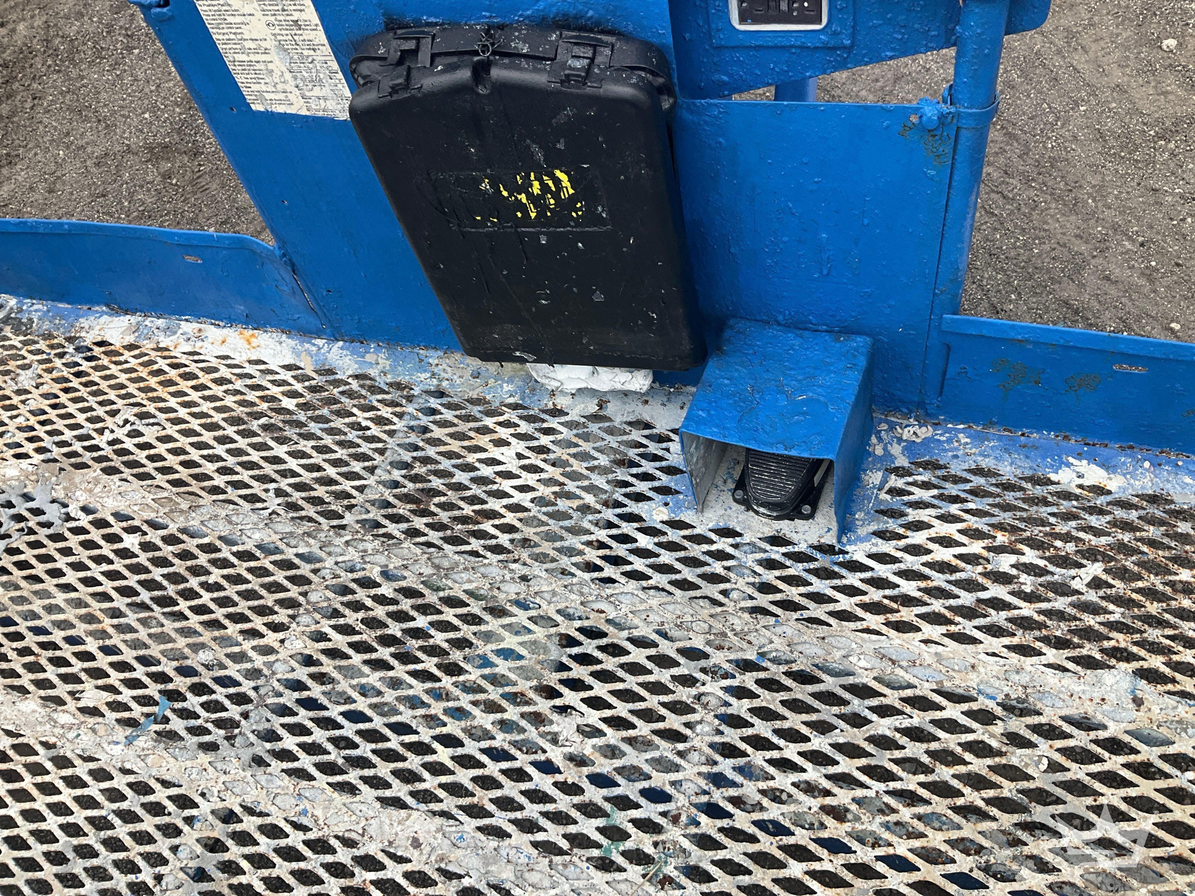 2005 Genie S-85
