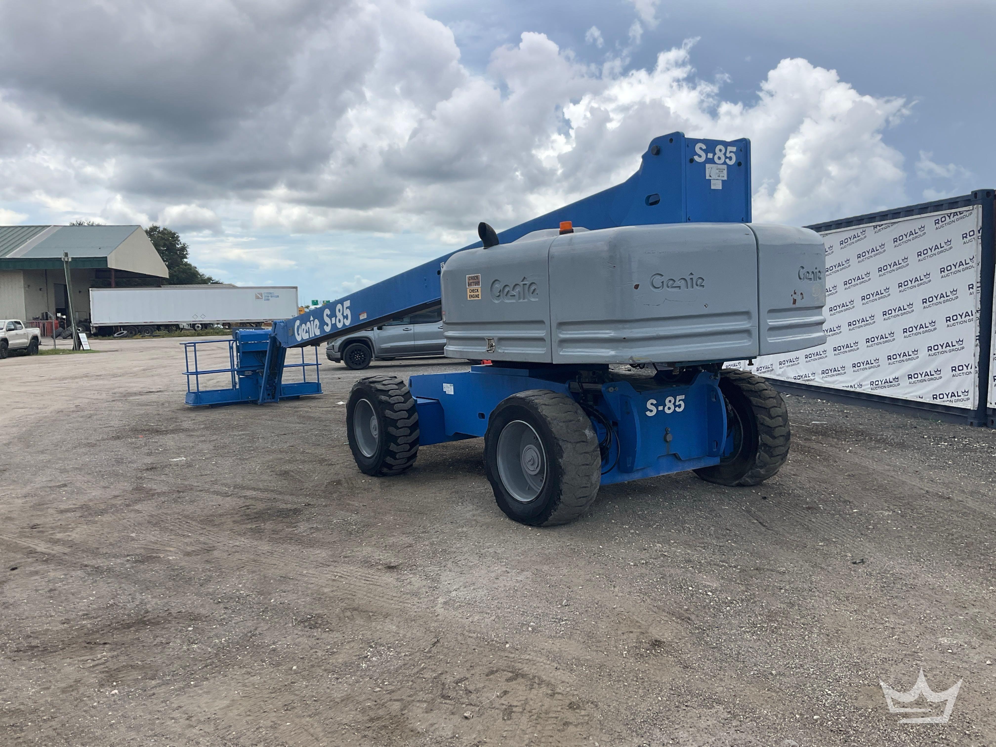2005 Genie S-85