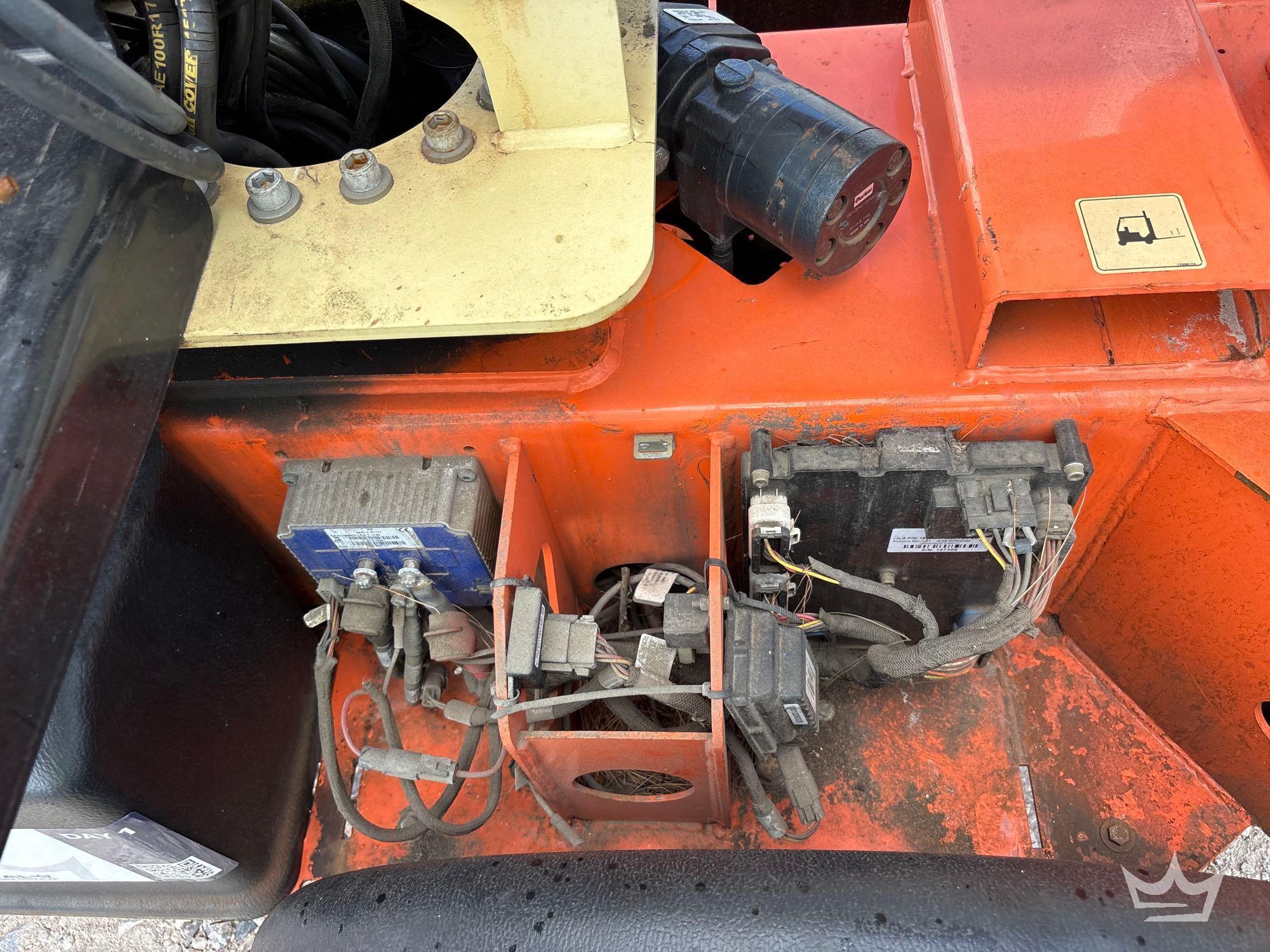 2019 JLG T350