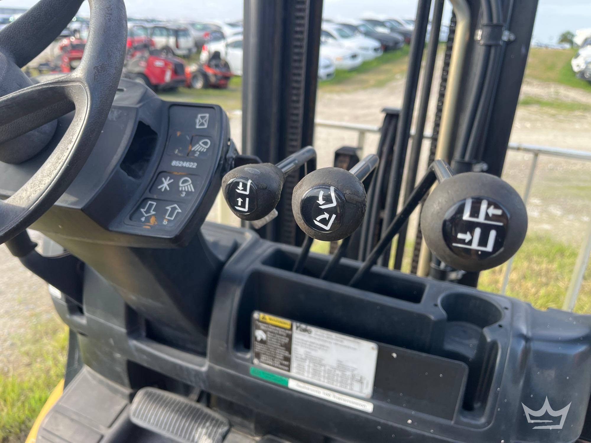 2012 Yale GLP040