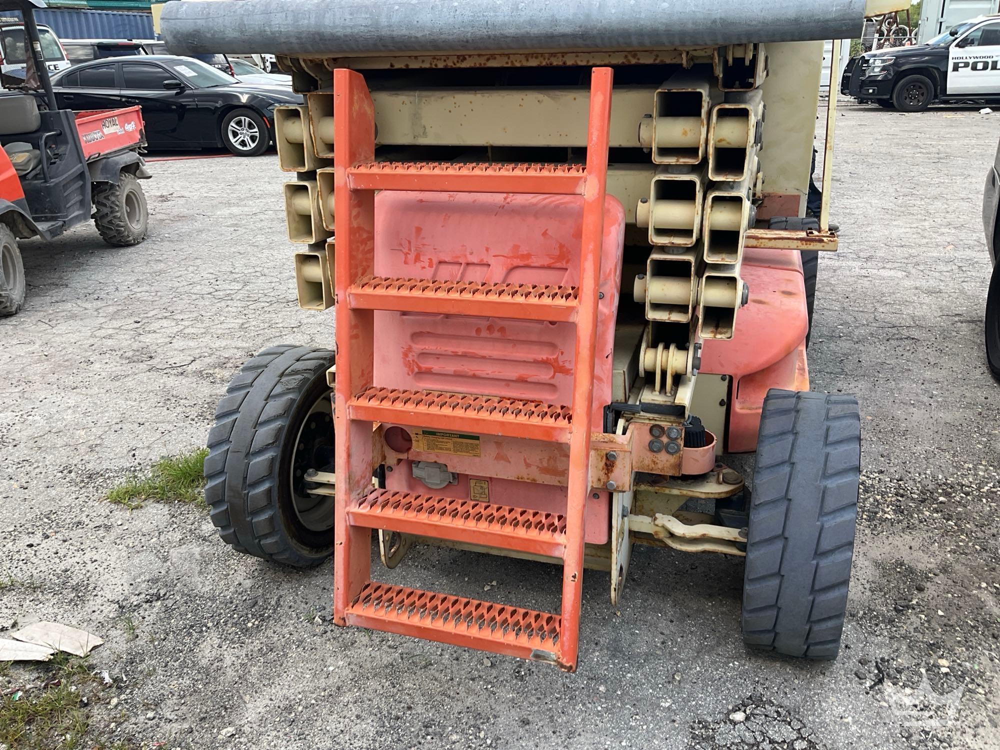 2009 JLG 3369LE