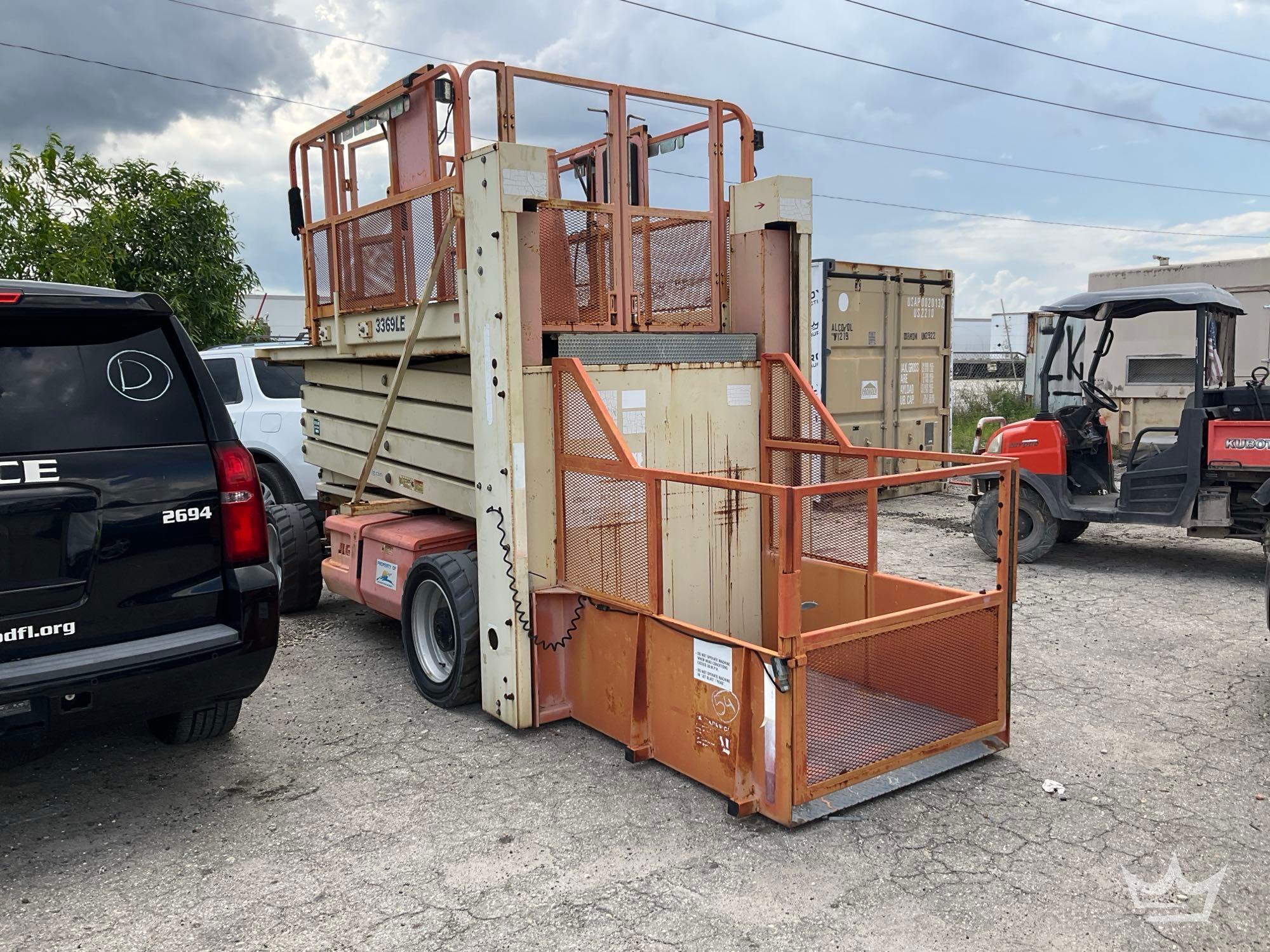 2009 JLG 3369LE
