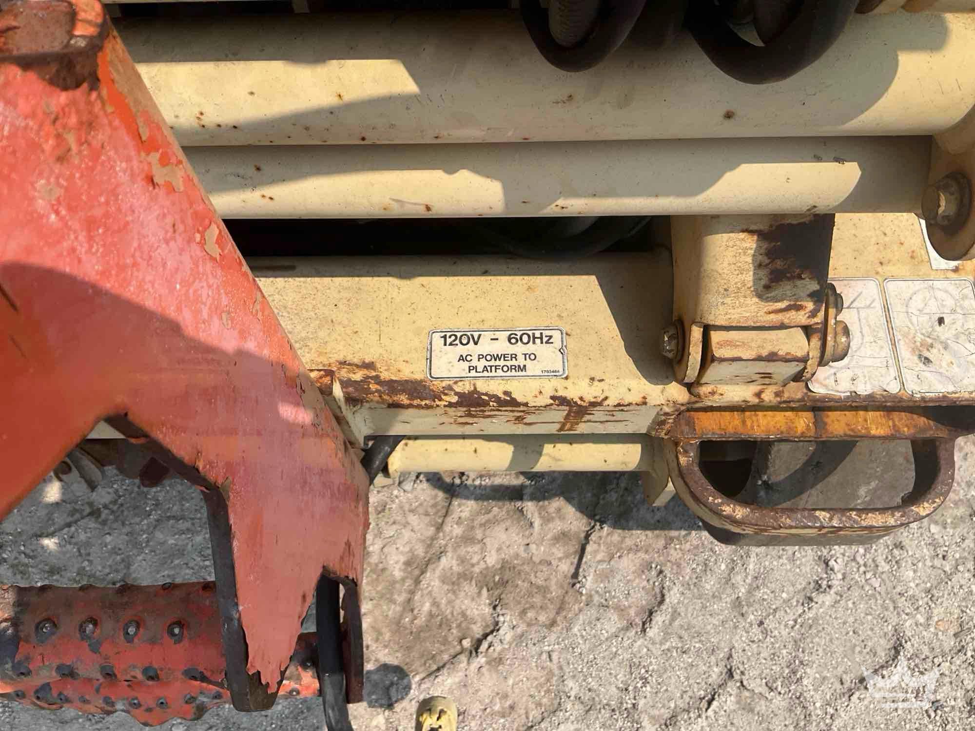 2000 JLG 2646E