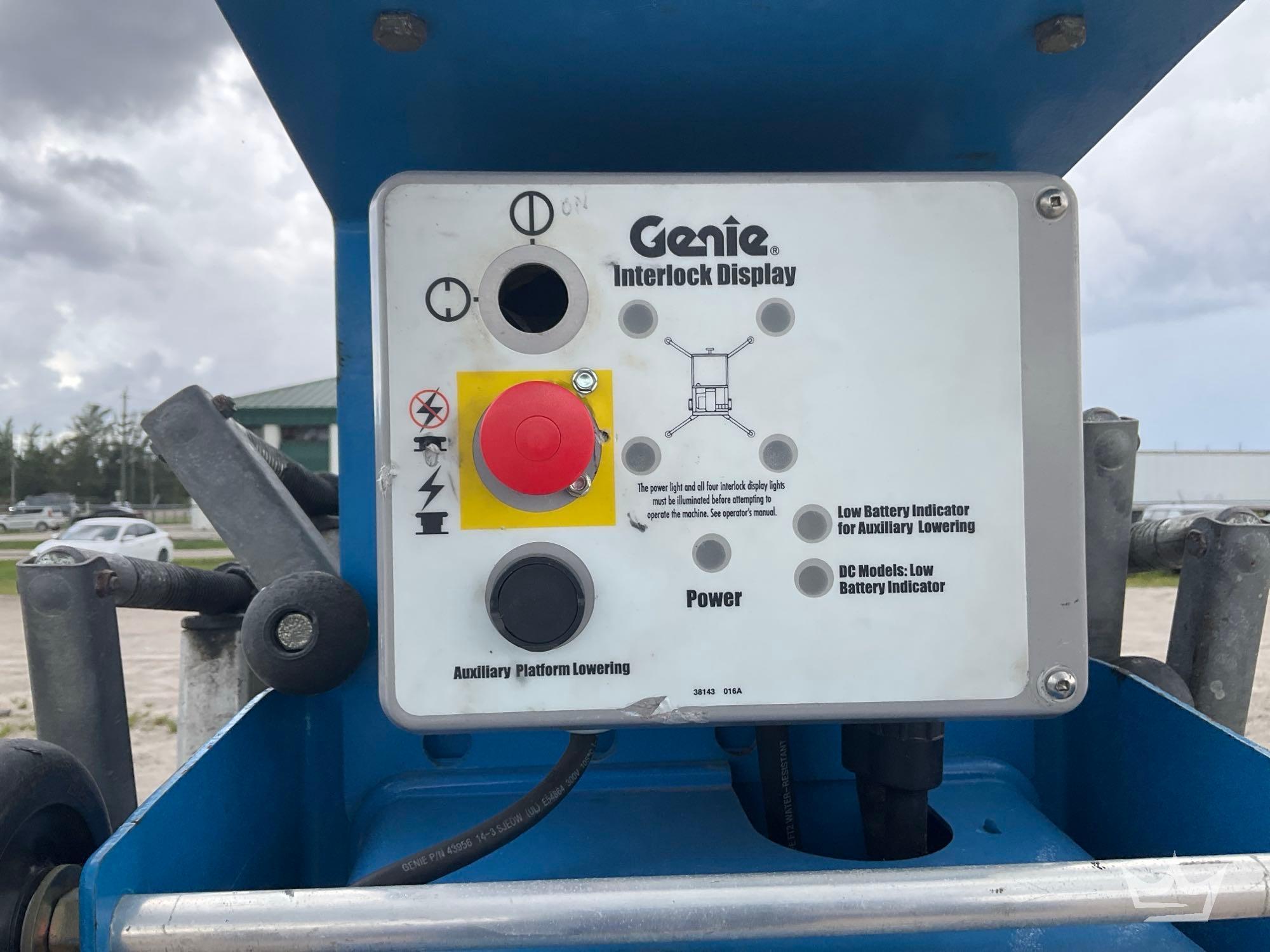 1999 Genie AWP-30S