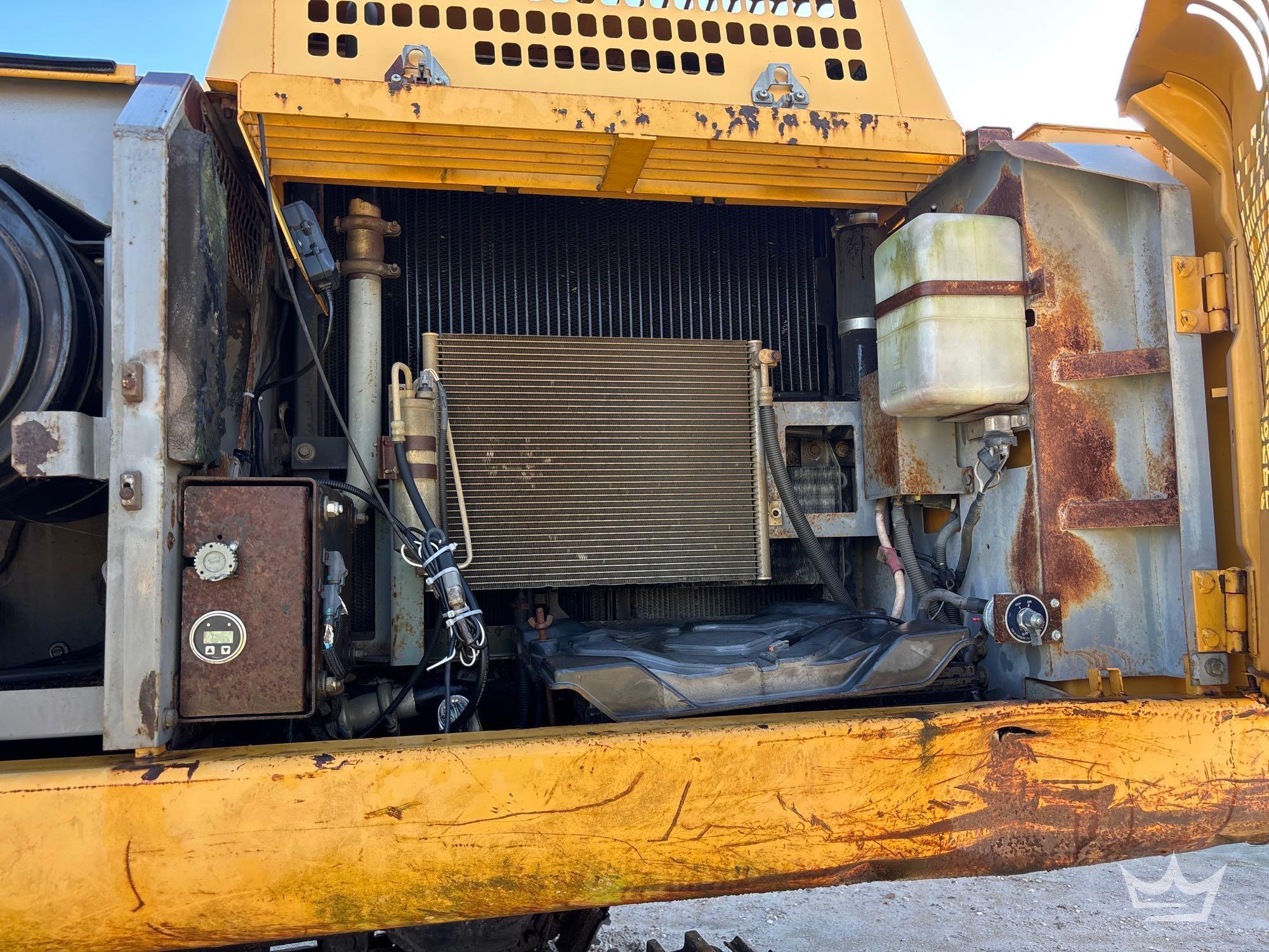 John Deere 330C