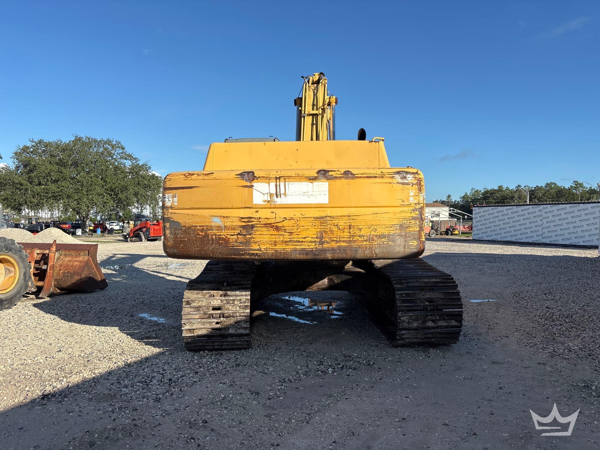 John Deere 330C