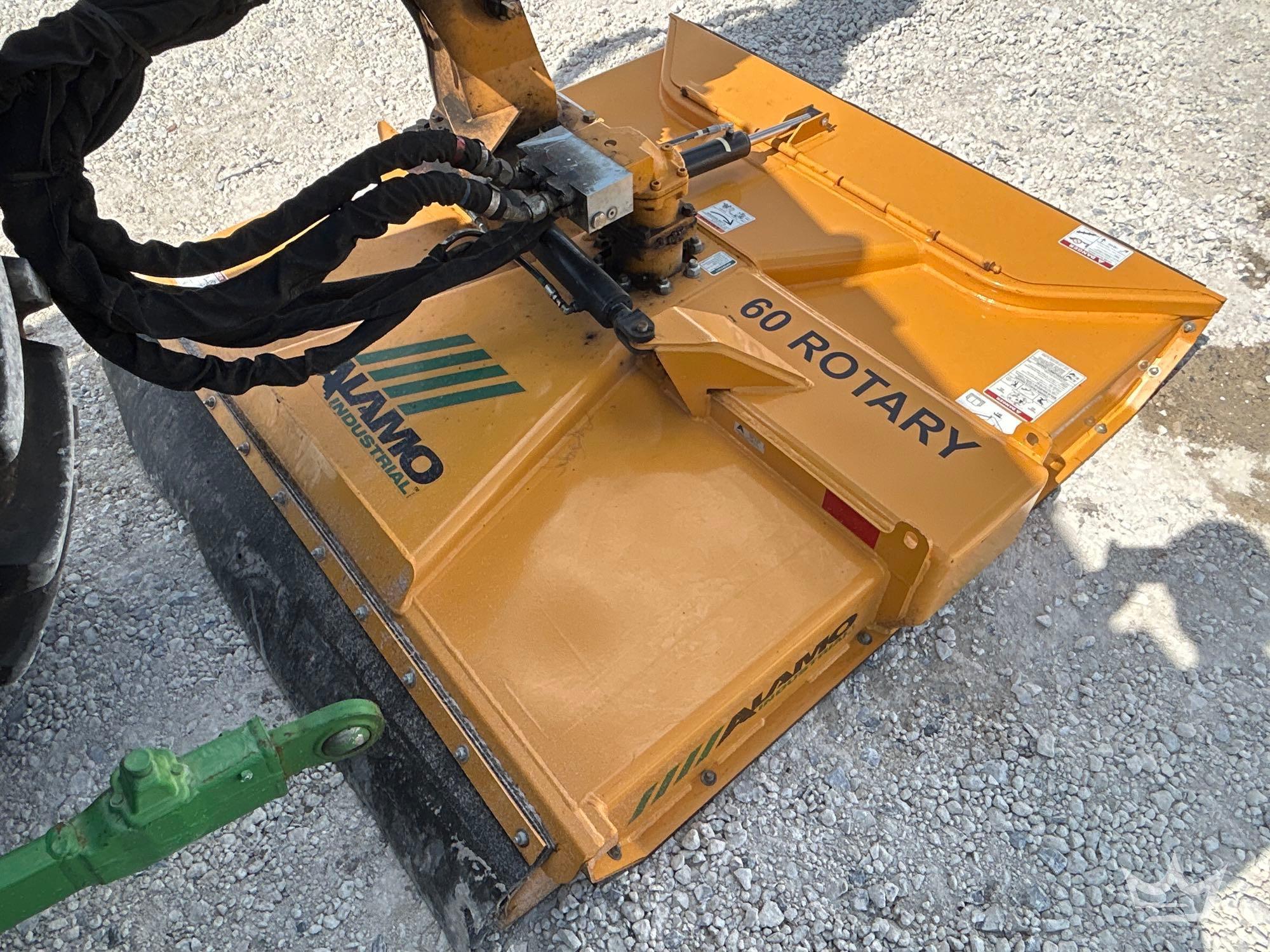 2013 John Deere 6125M