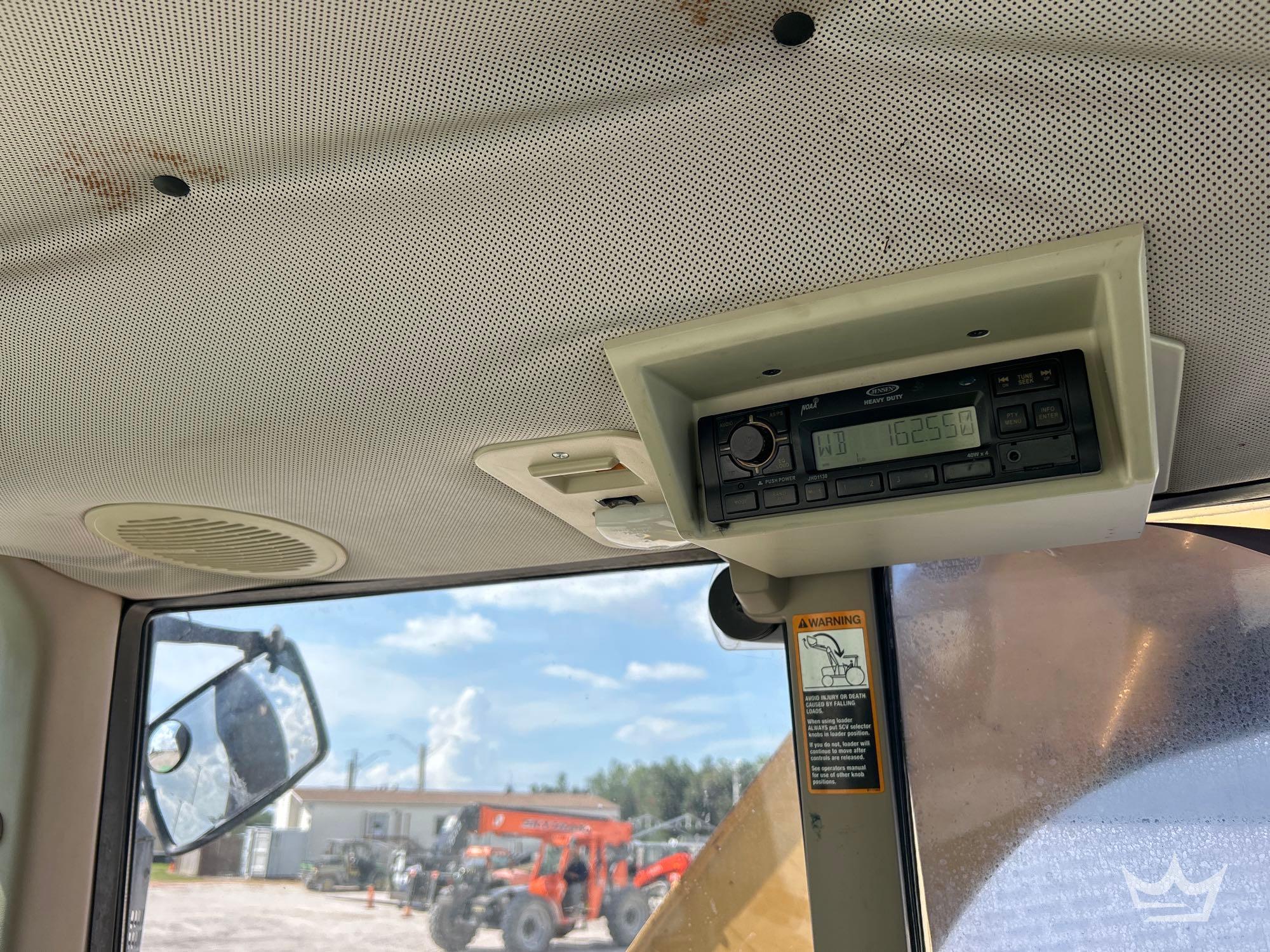 2013 John Deere 6125M