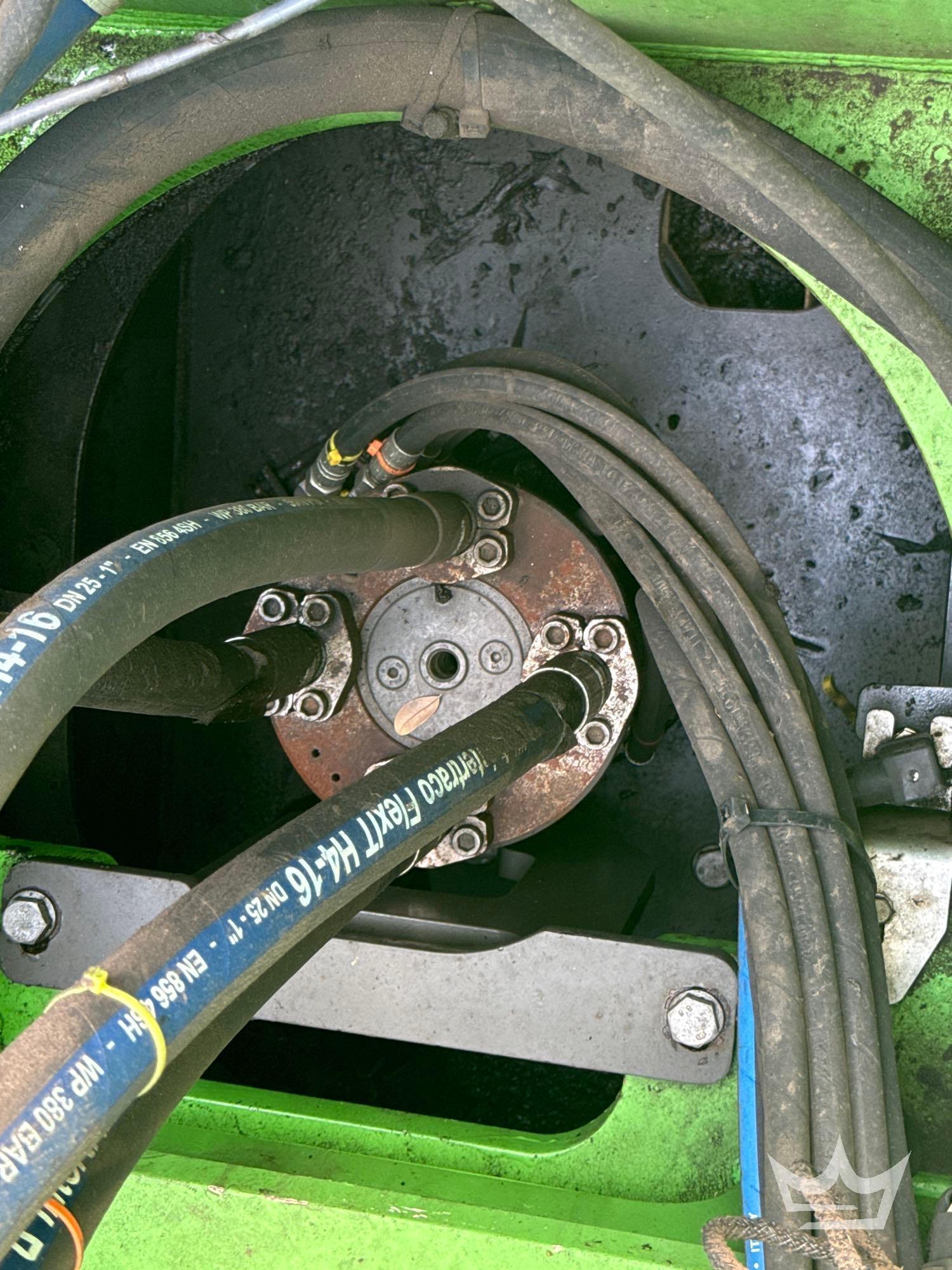 Sennebogen 825