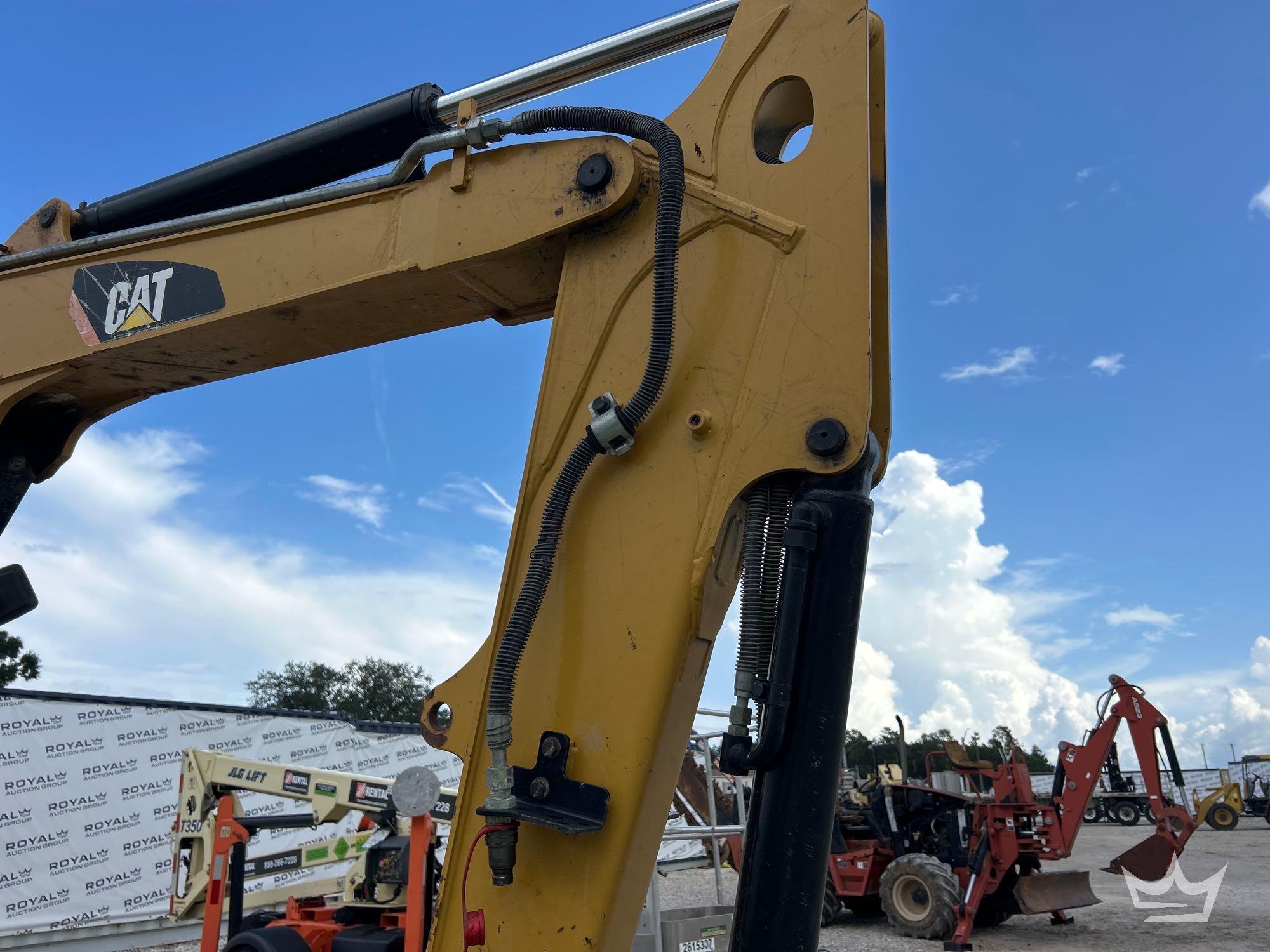 2018 Caterpillar 305.5E2CR