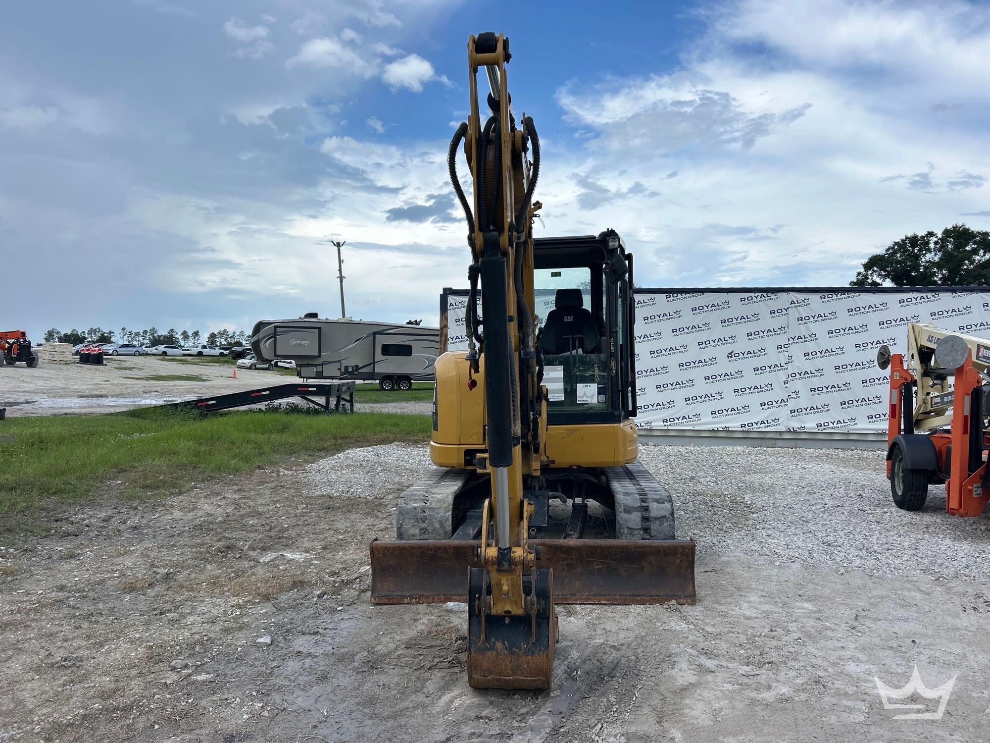 2018 Caterpillar 305.5E2CR