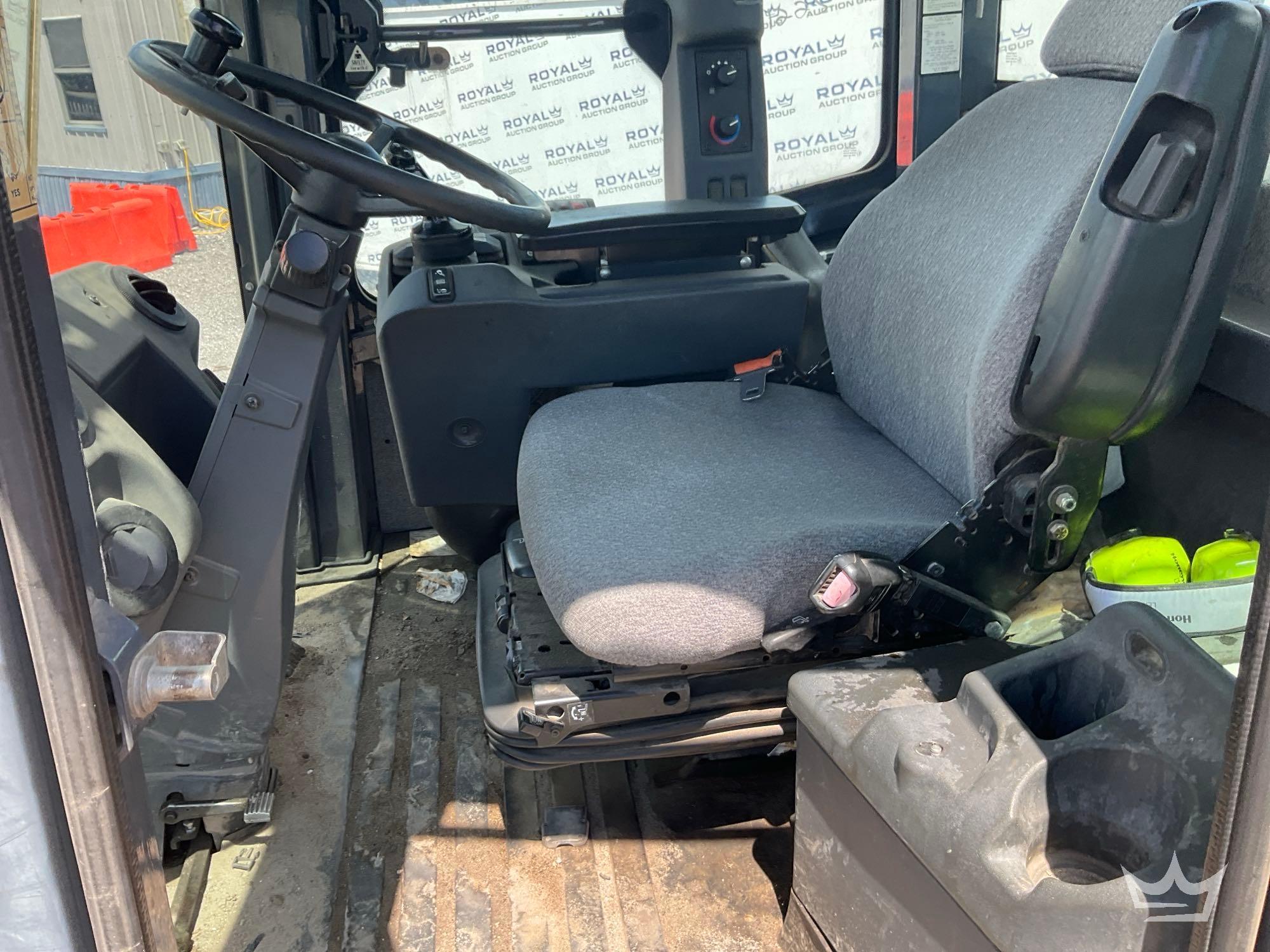 2016 John Deere 524K