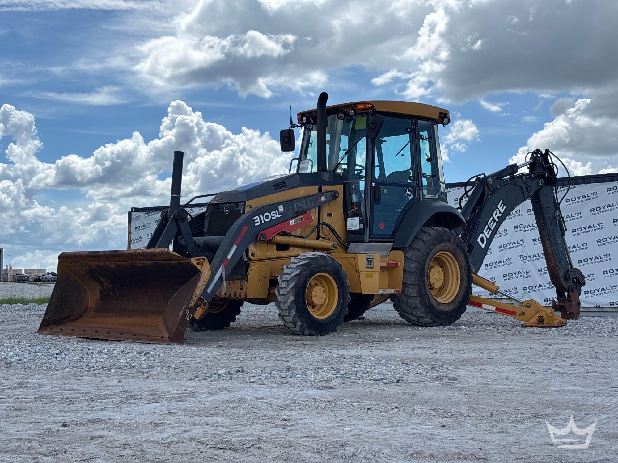 Photo of 2016 John Deere 310S