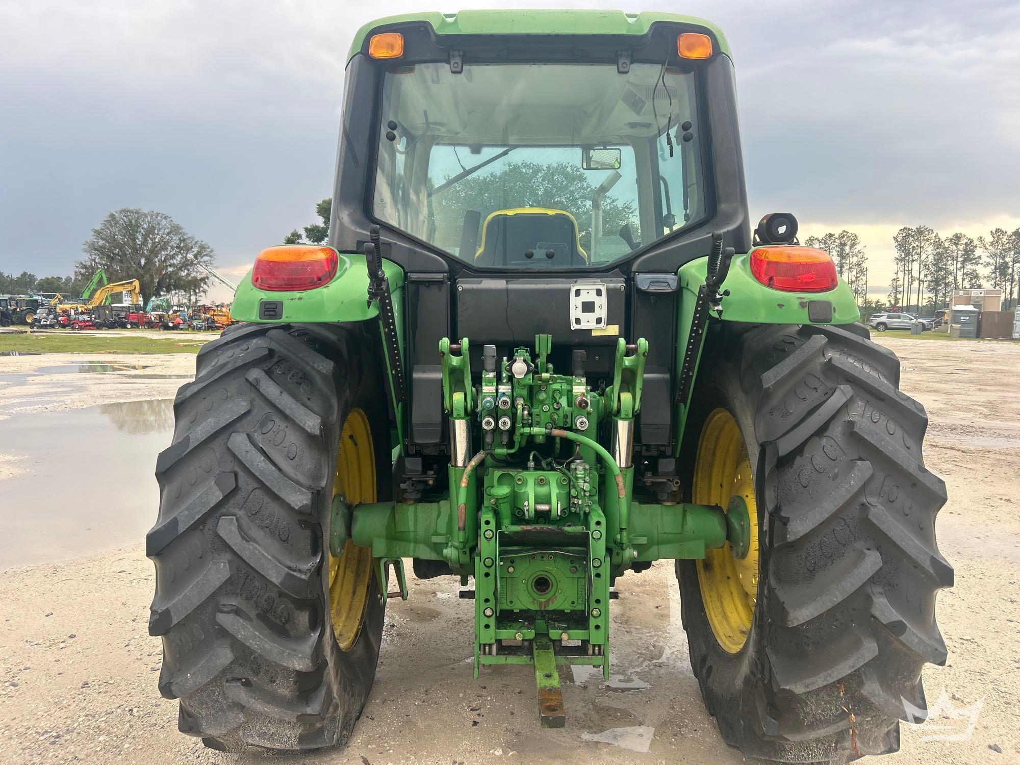 John Deere 6430