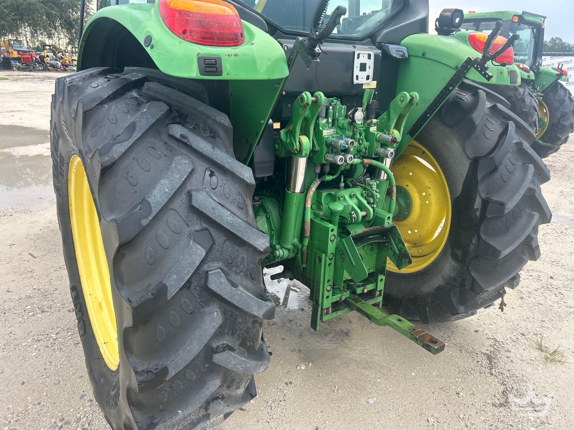 John Deere 6430