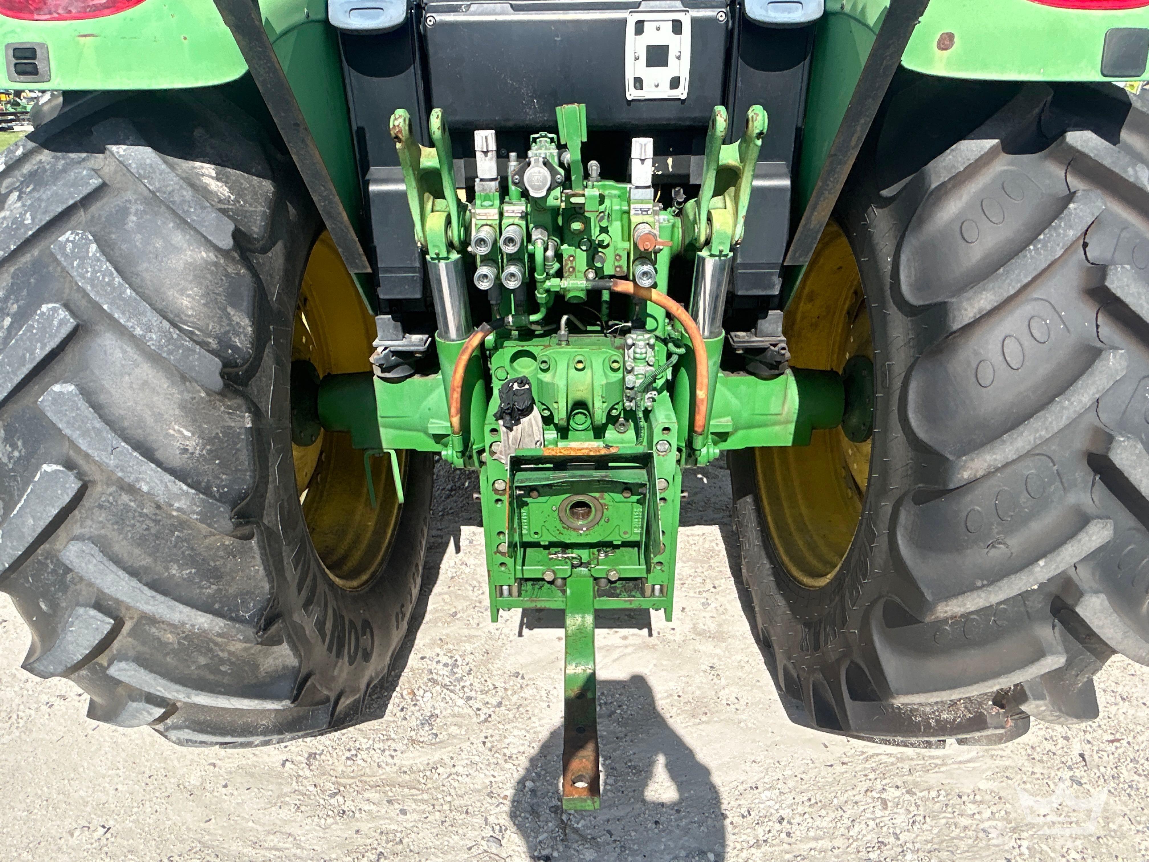 John Deere 6430