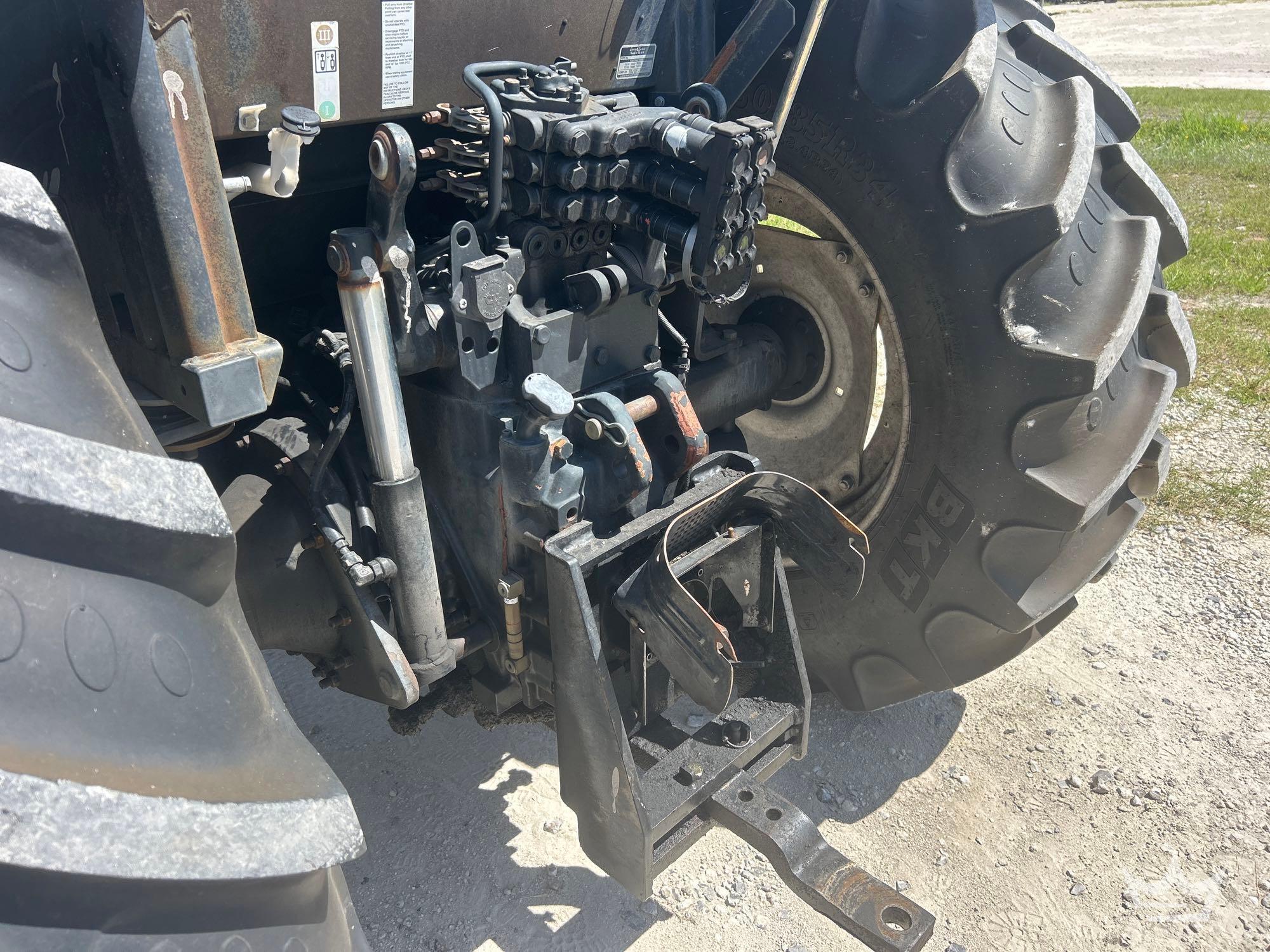 2009 New Holland T6030