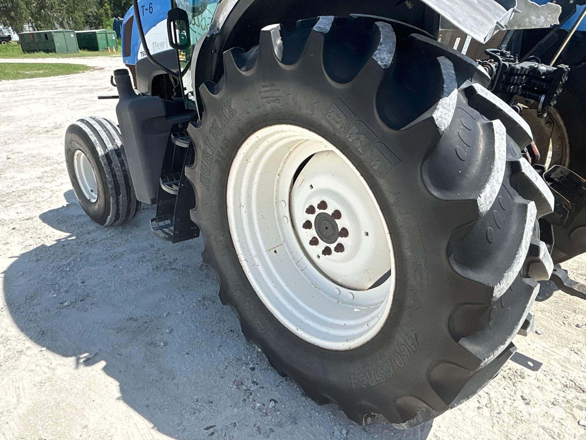 2009 New Holland T6030