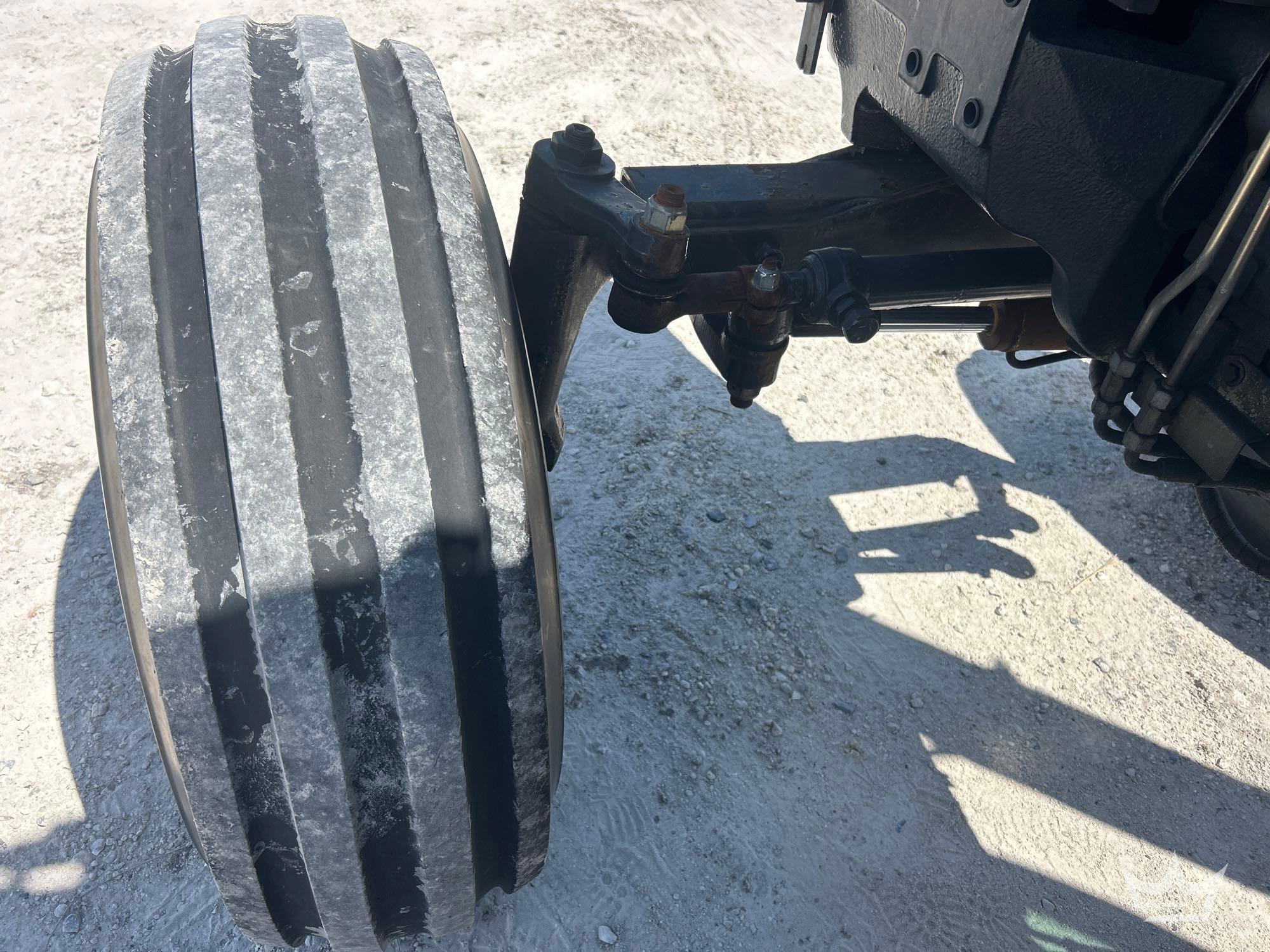 2009 New Holland T6030