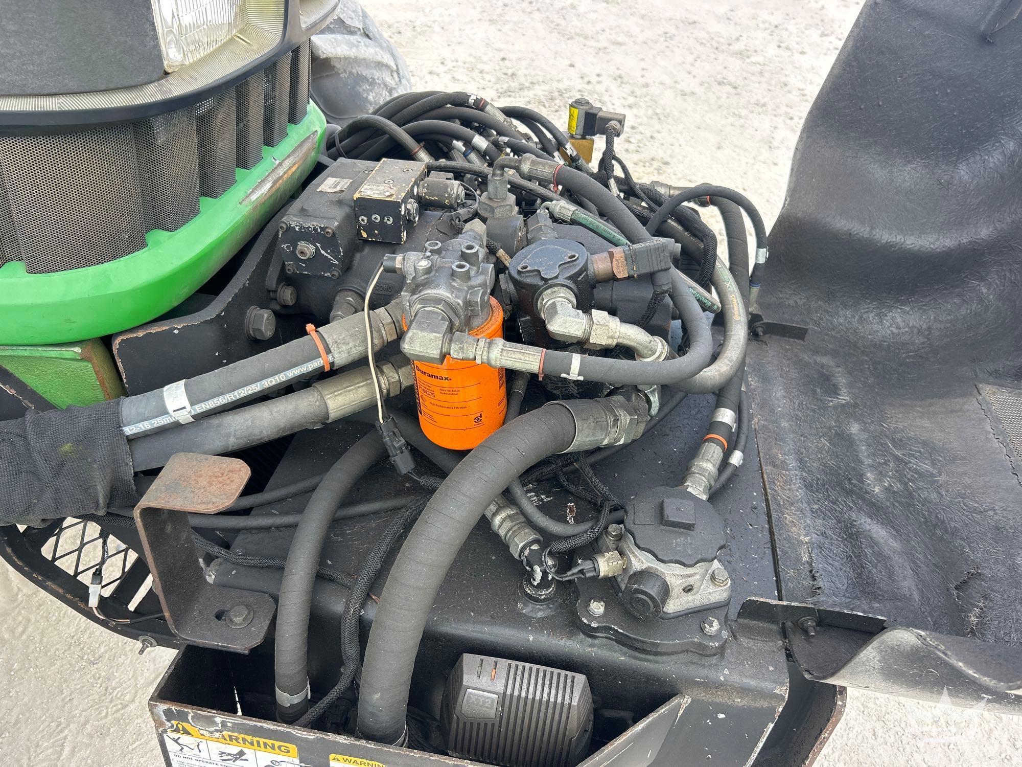 John Deere 7130
