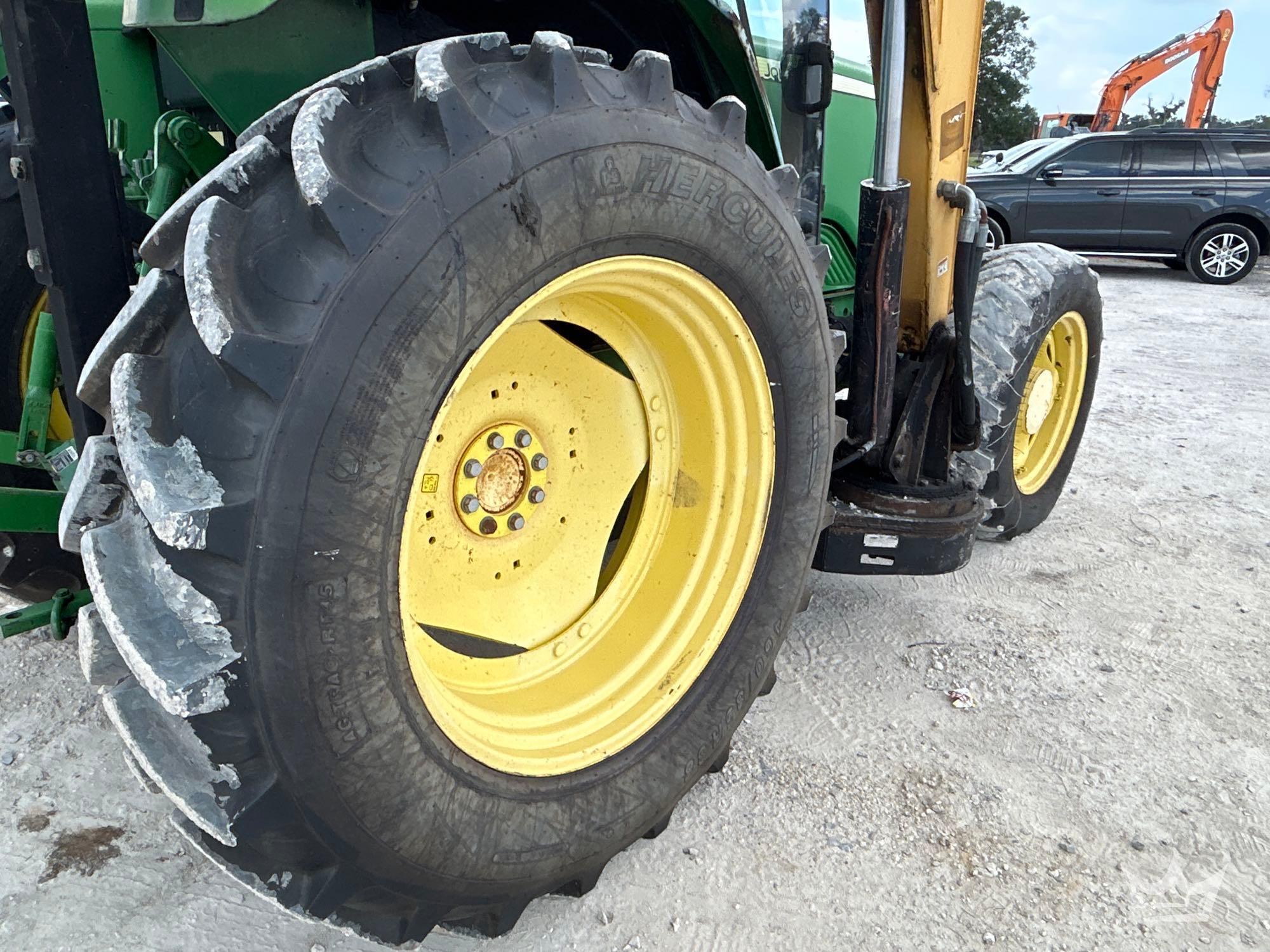 John Deere 7130