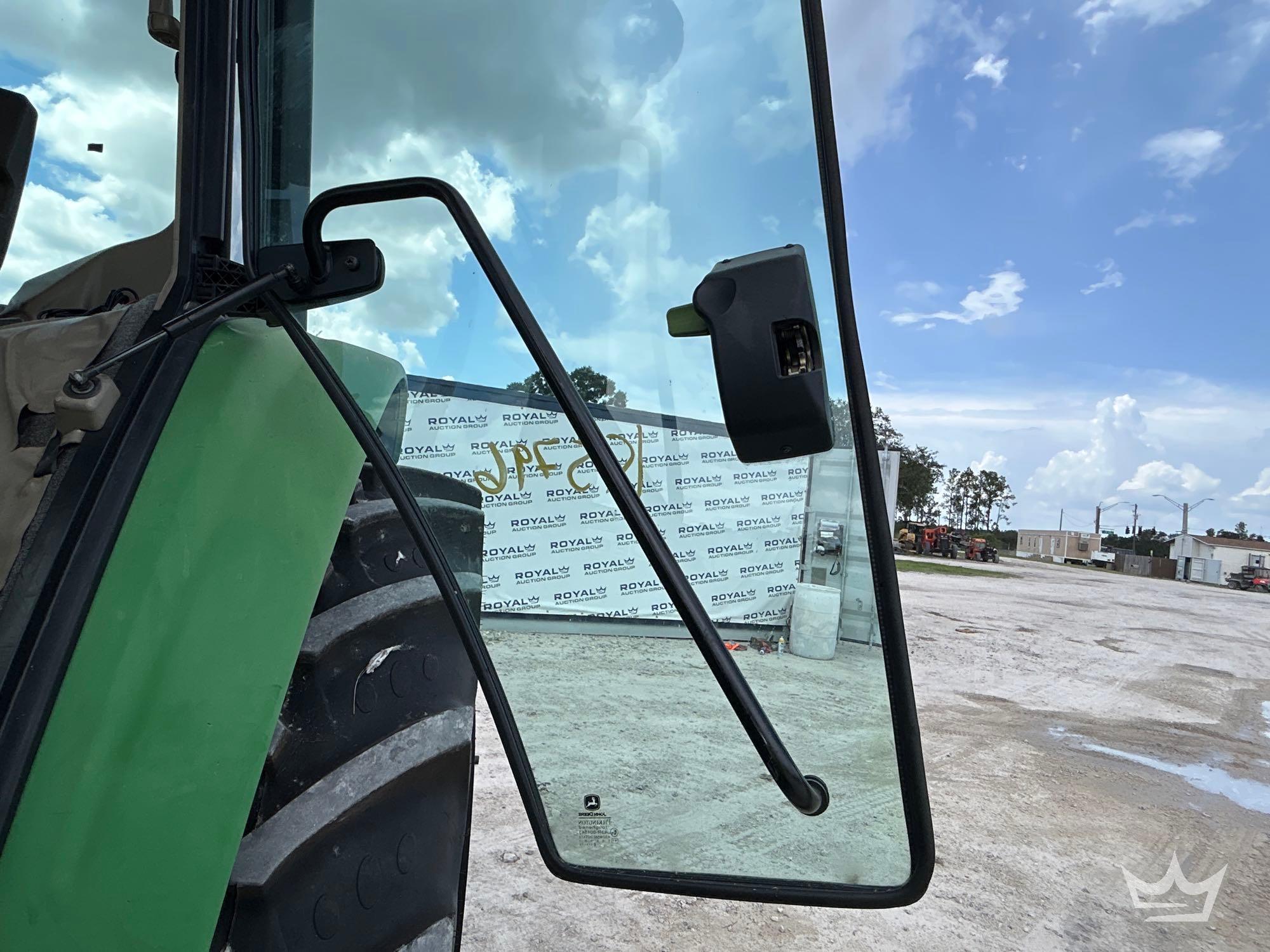 John Deere 7130