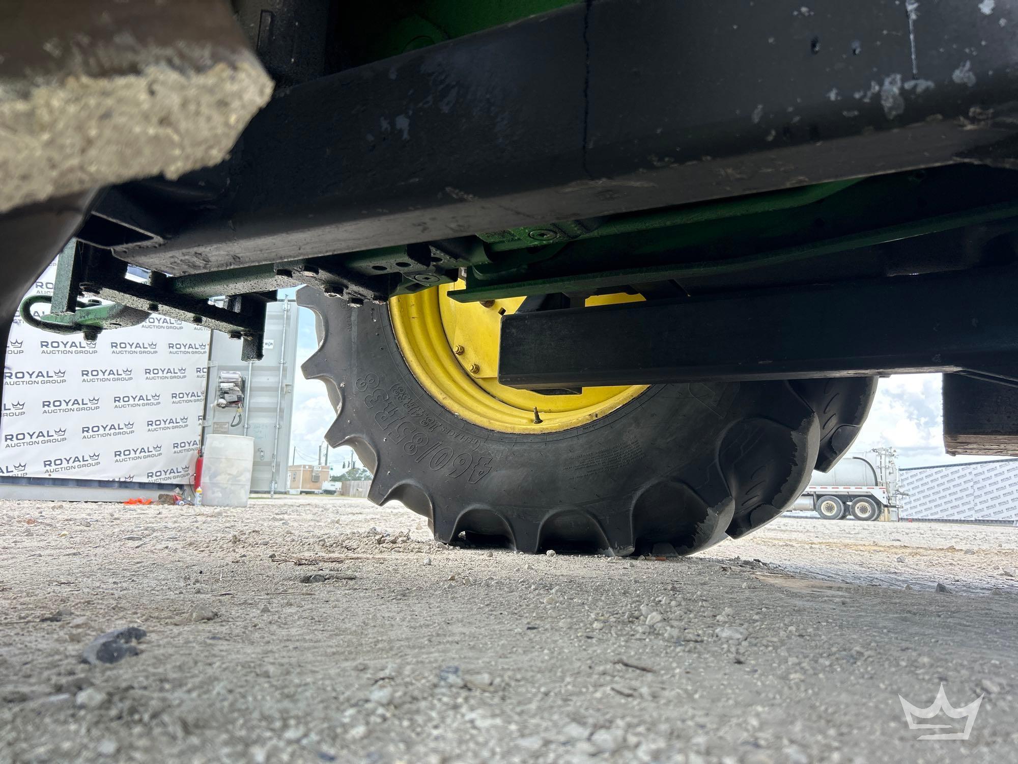 John Deere 7130