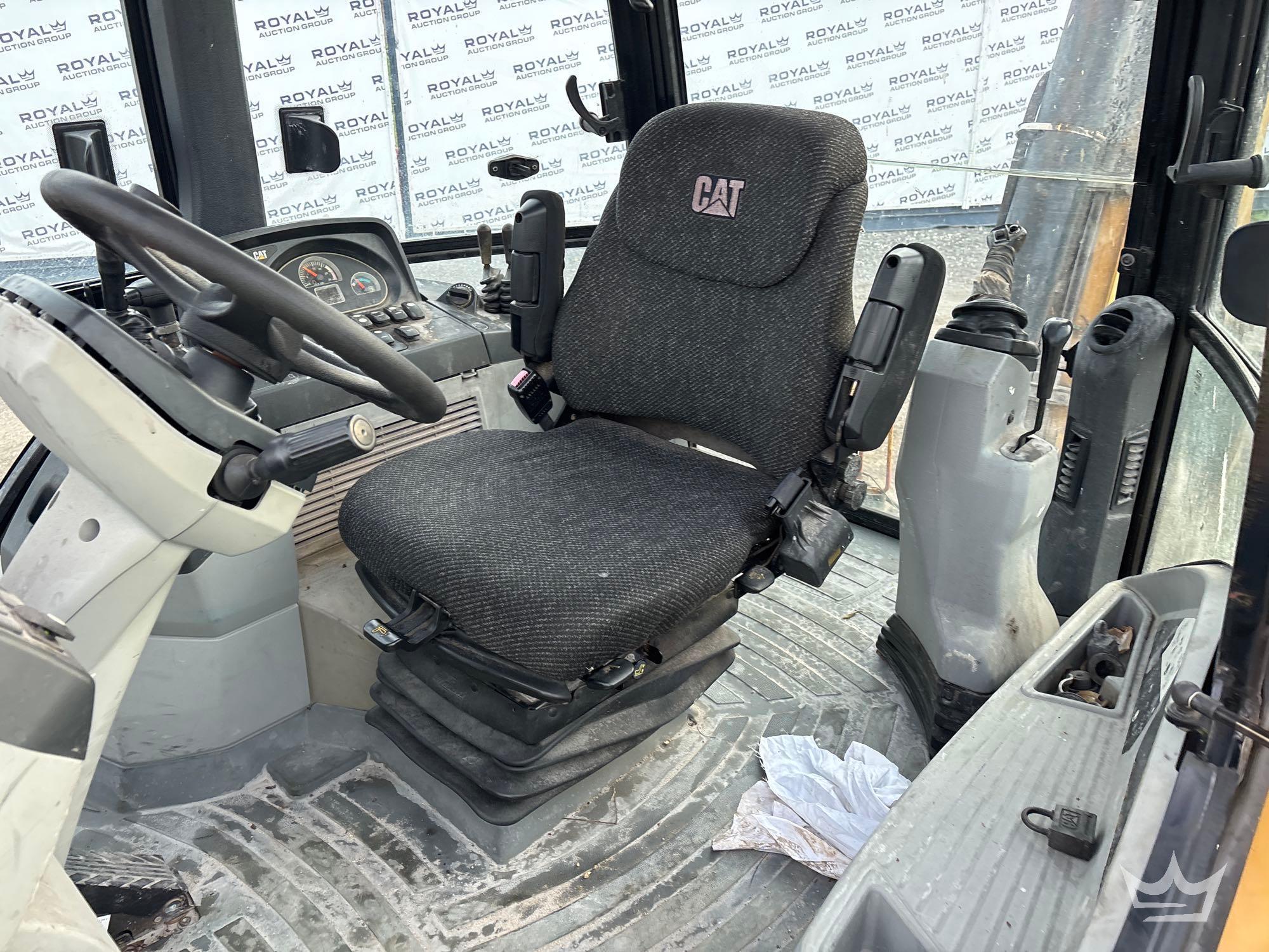 2013 Caterpillar 430F