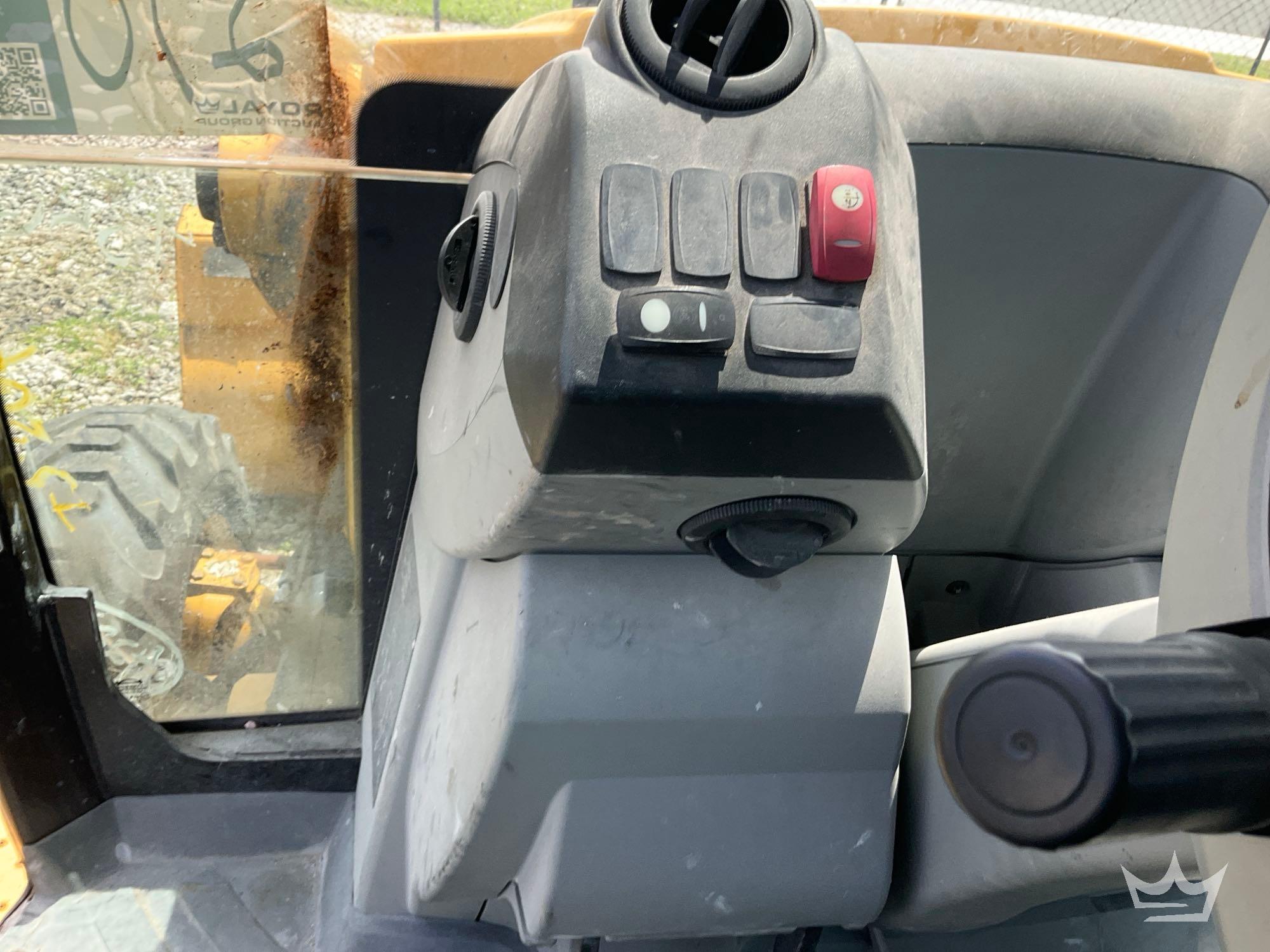 2013 Caterpillar 430F