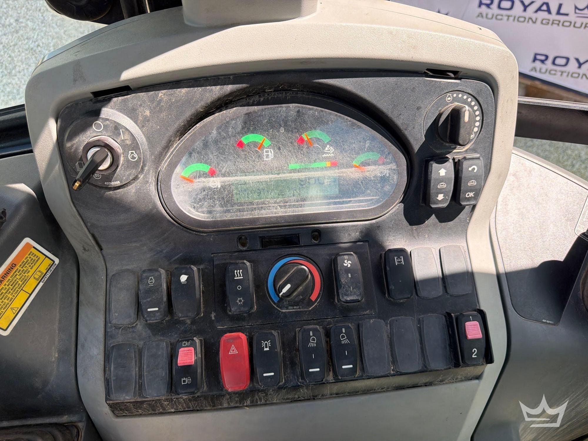 2018 Caterpillar 420F2