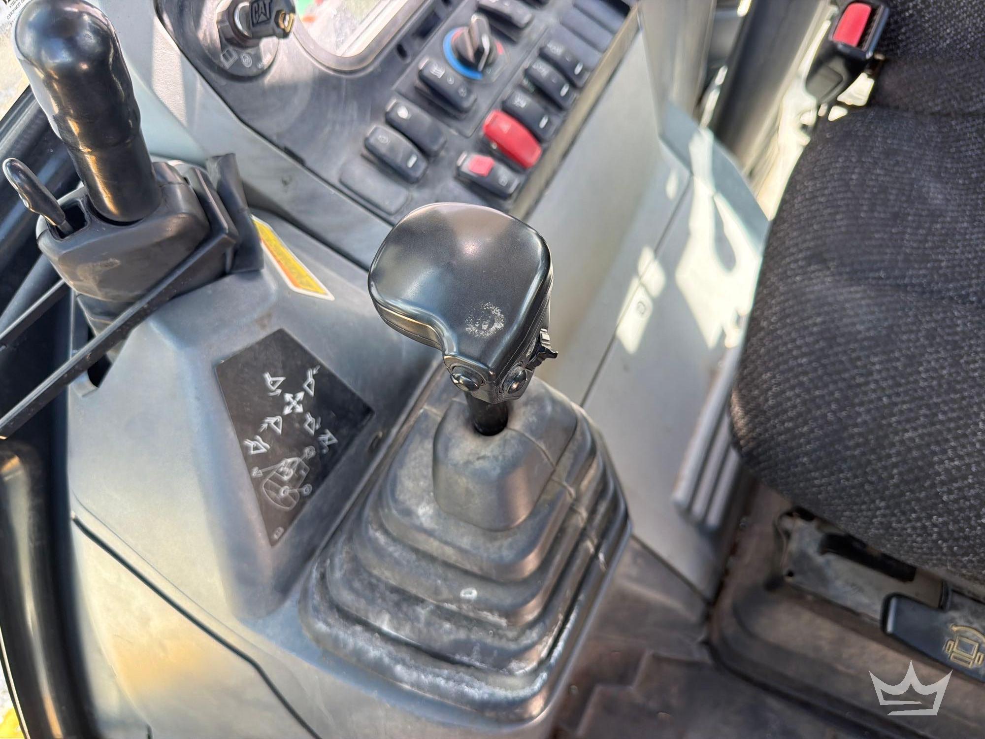 2018 Caterpillar 420F2