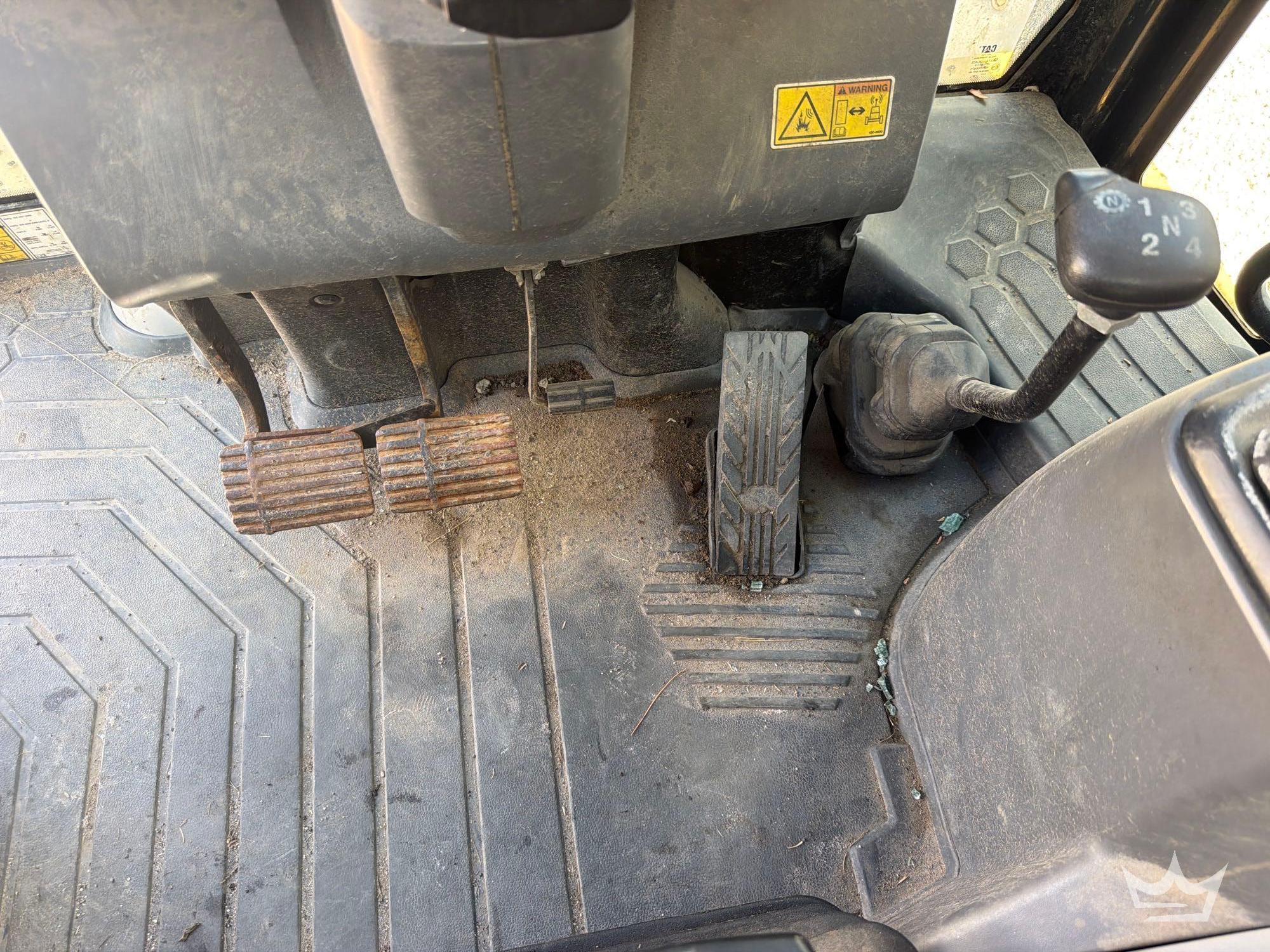 2018 Caterpillar 420F2