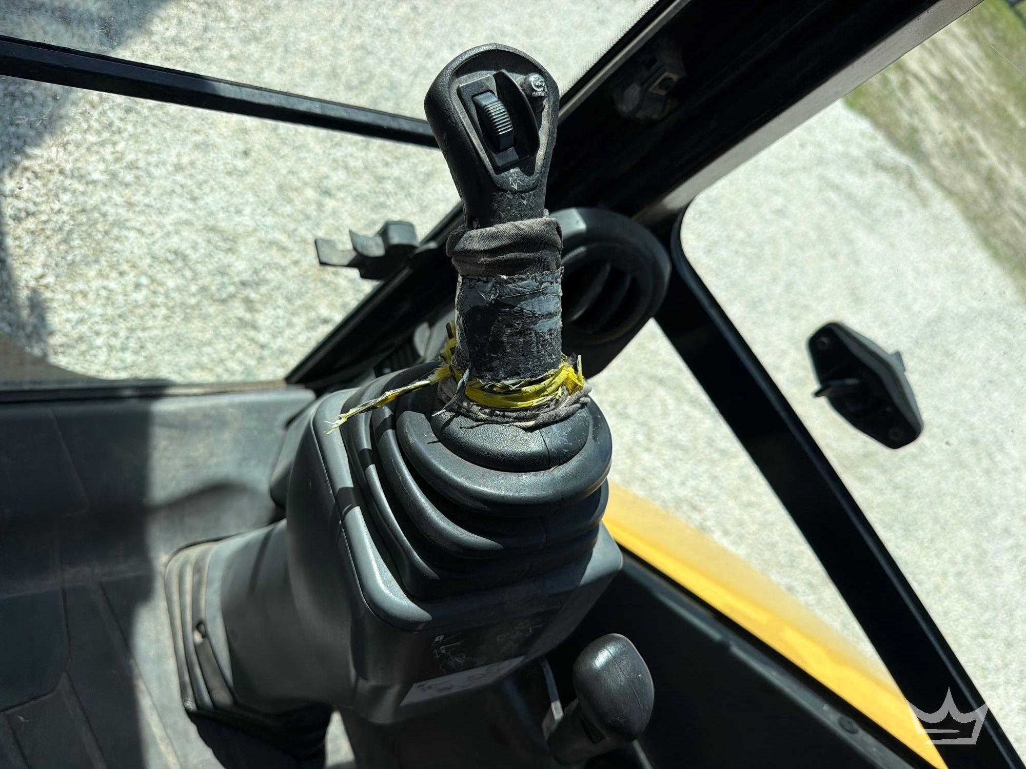 2018 Caterpillar 420F2
