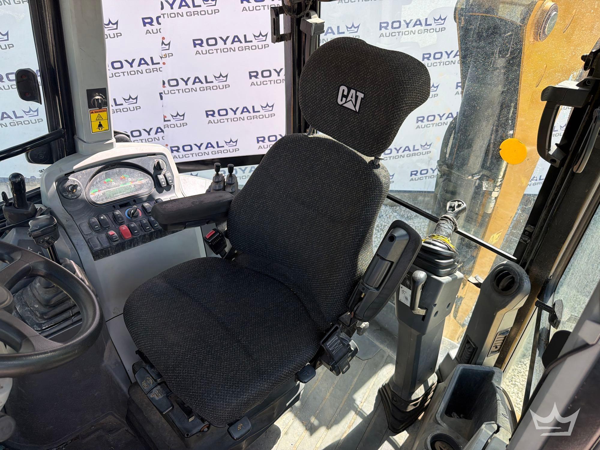 2018 Caterpillar 420F2
