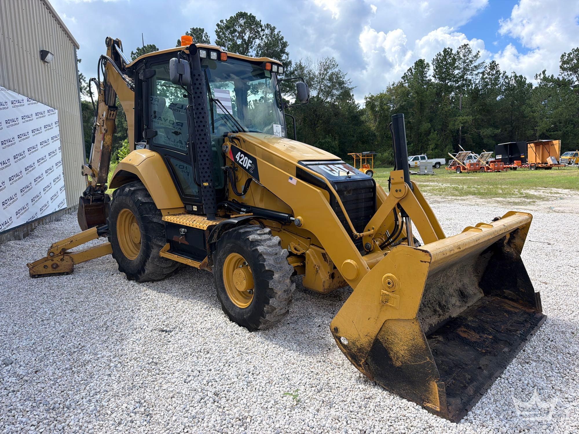 2018 Caterpillar 420F2
