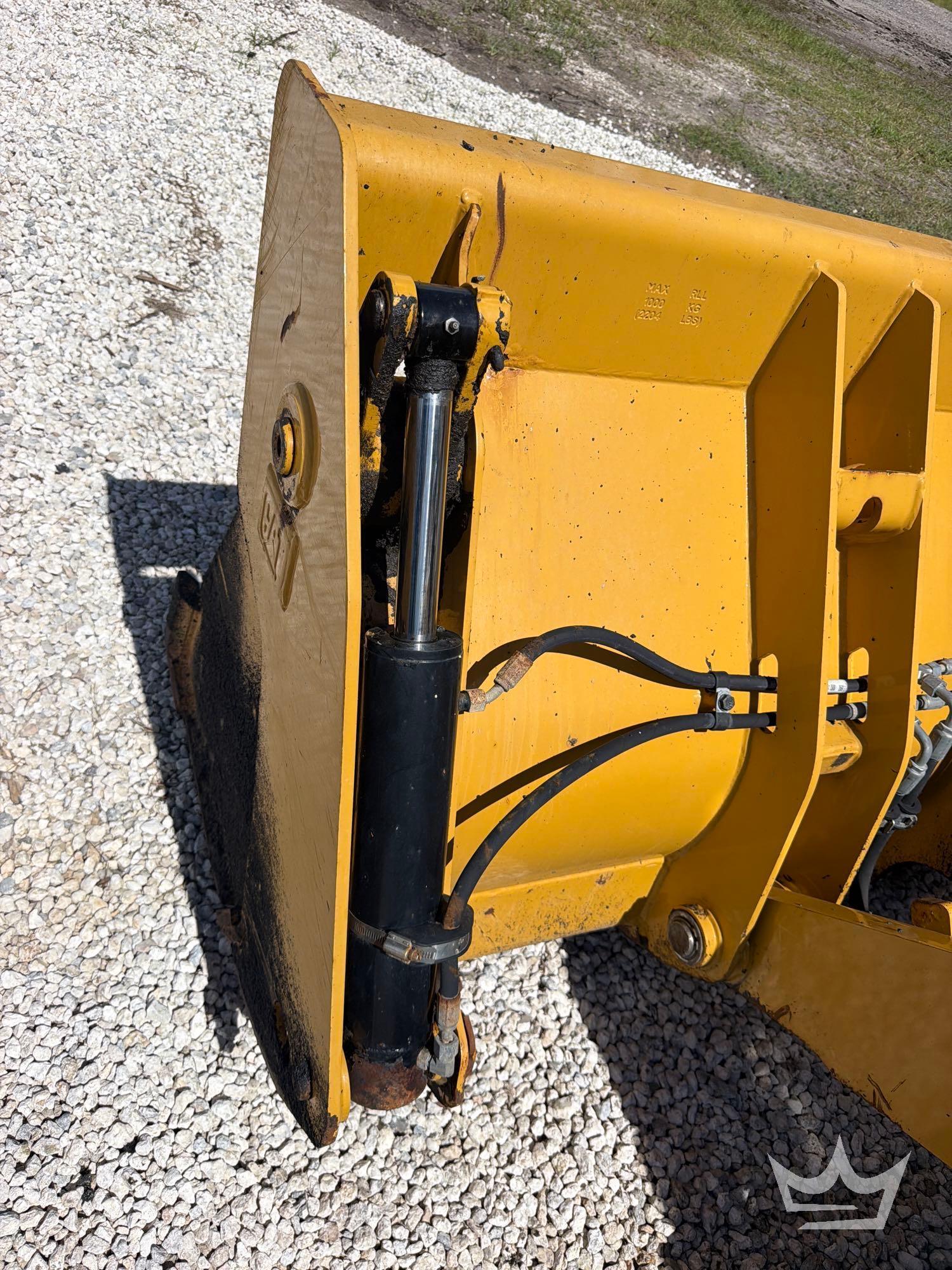 2018 Caterpillar 420F2