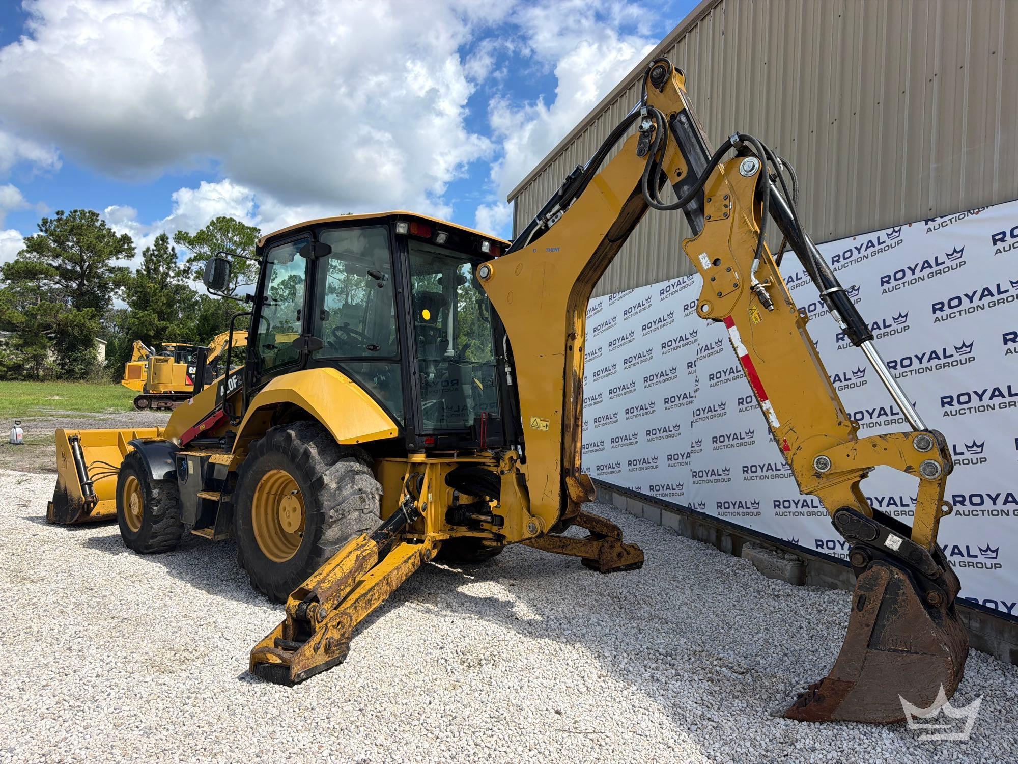 2018 Caterpillar 420F2