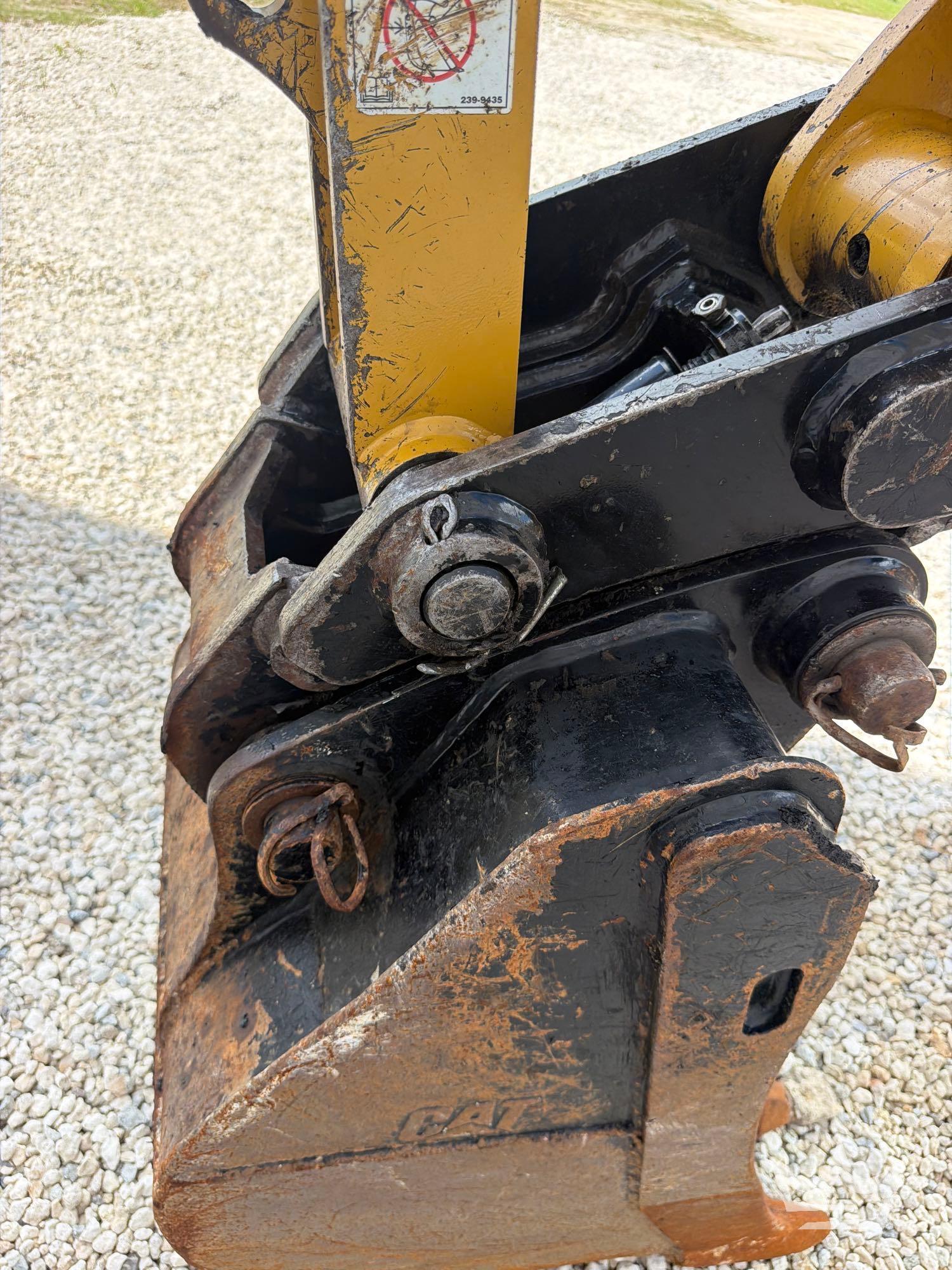 2018 Caterpillar 420F2