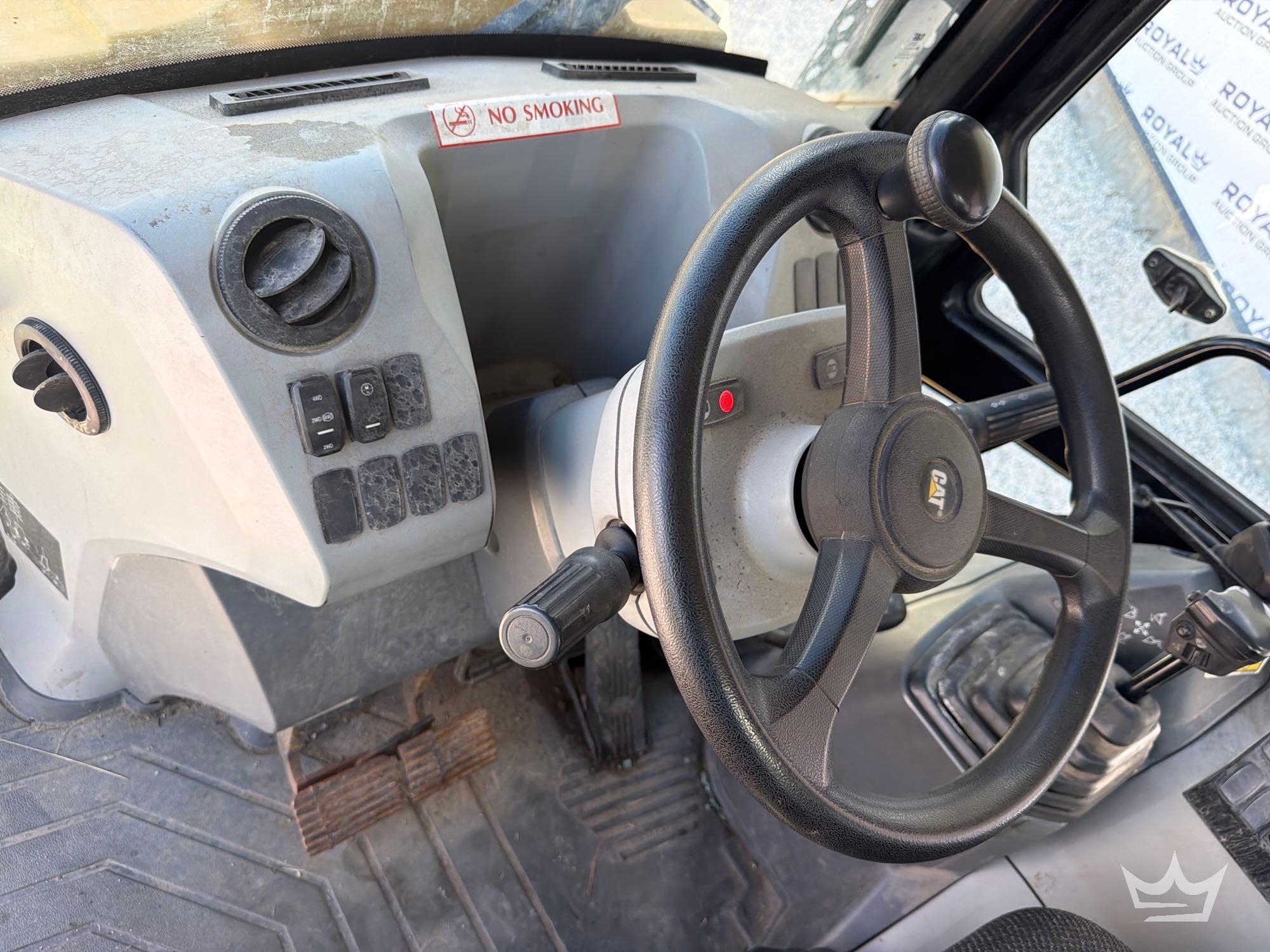2018 Caterpillar 420F2