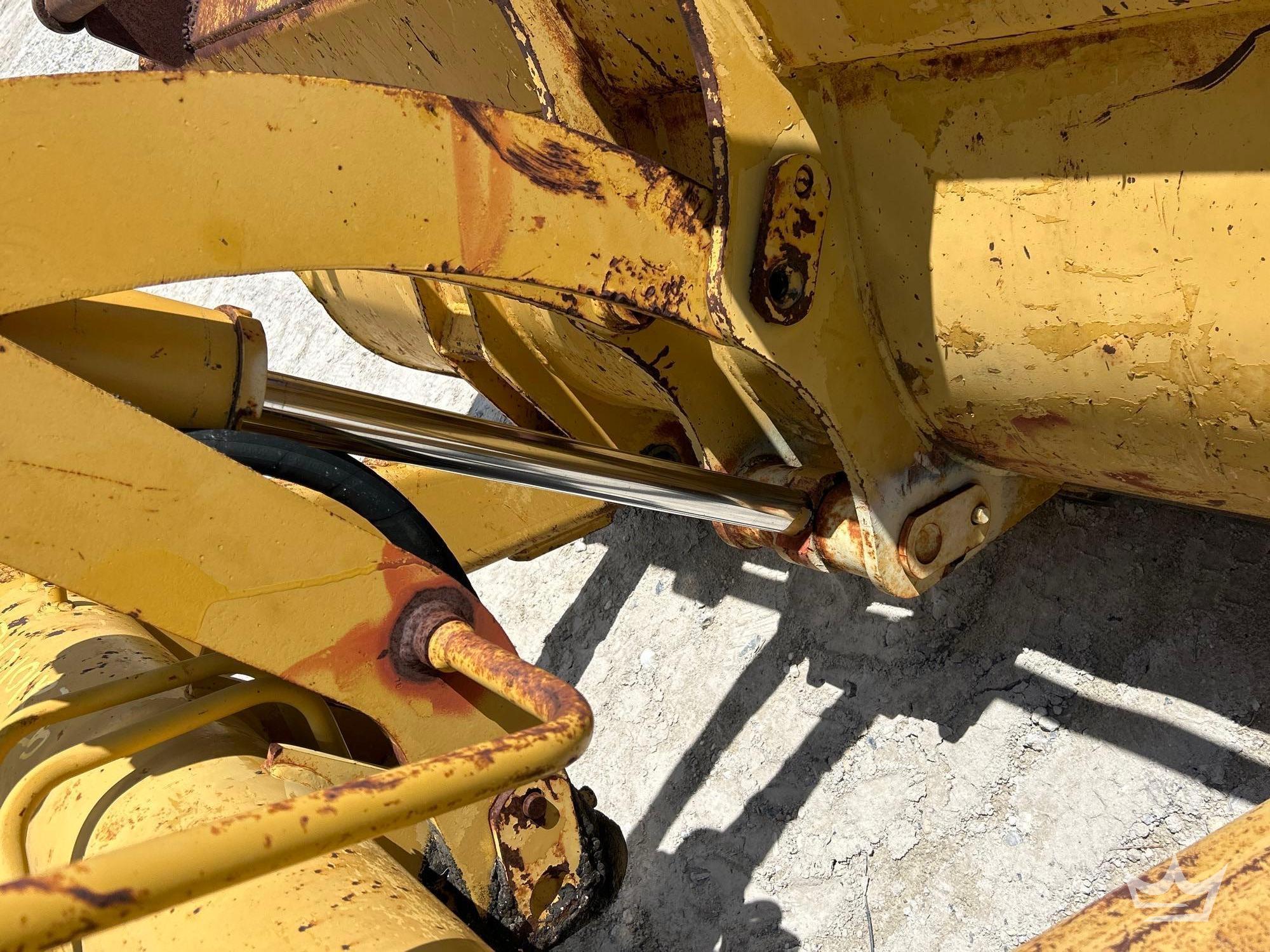 1999 Caterpillar 446B