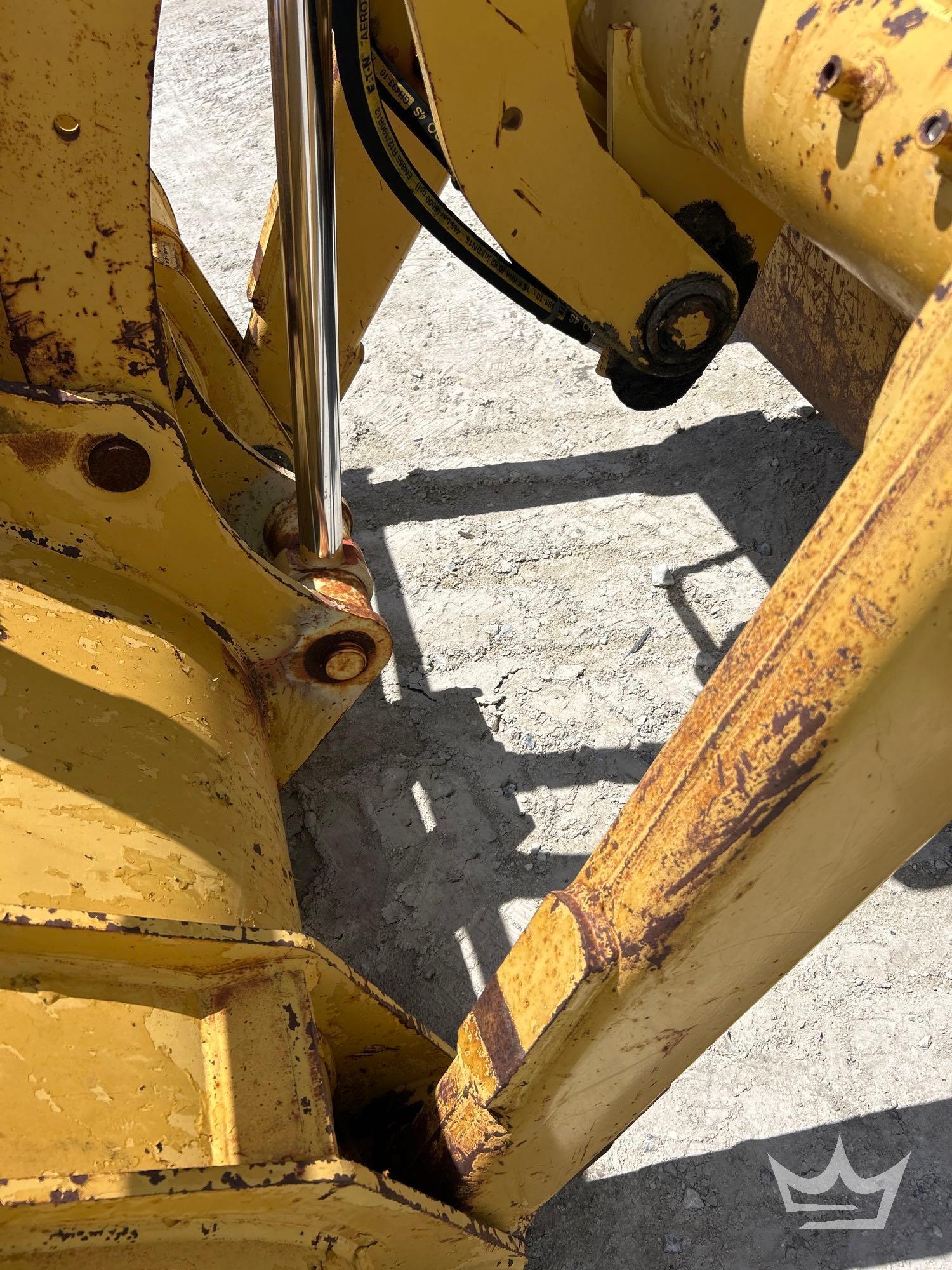 1999 Caterpillar 446B