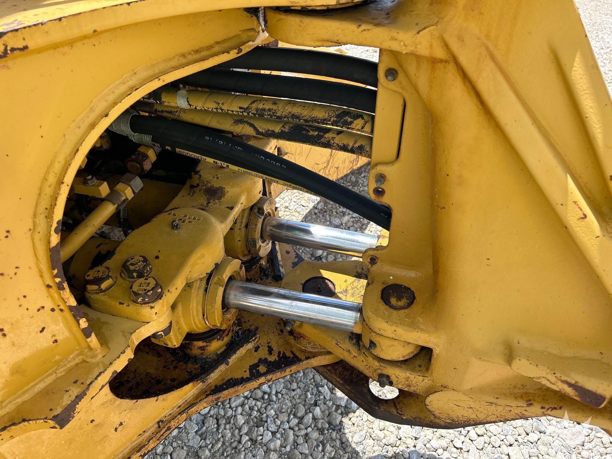 1999 Caterpillar 446B