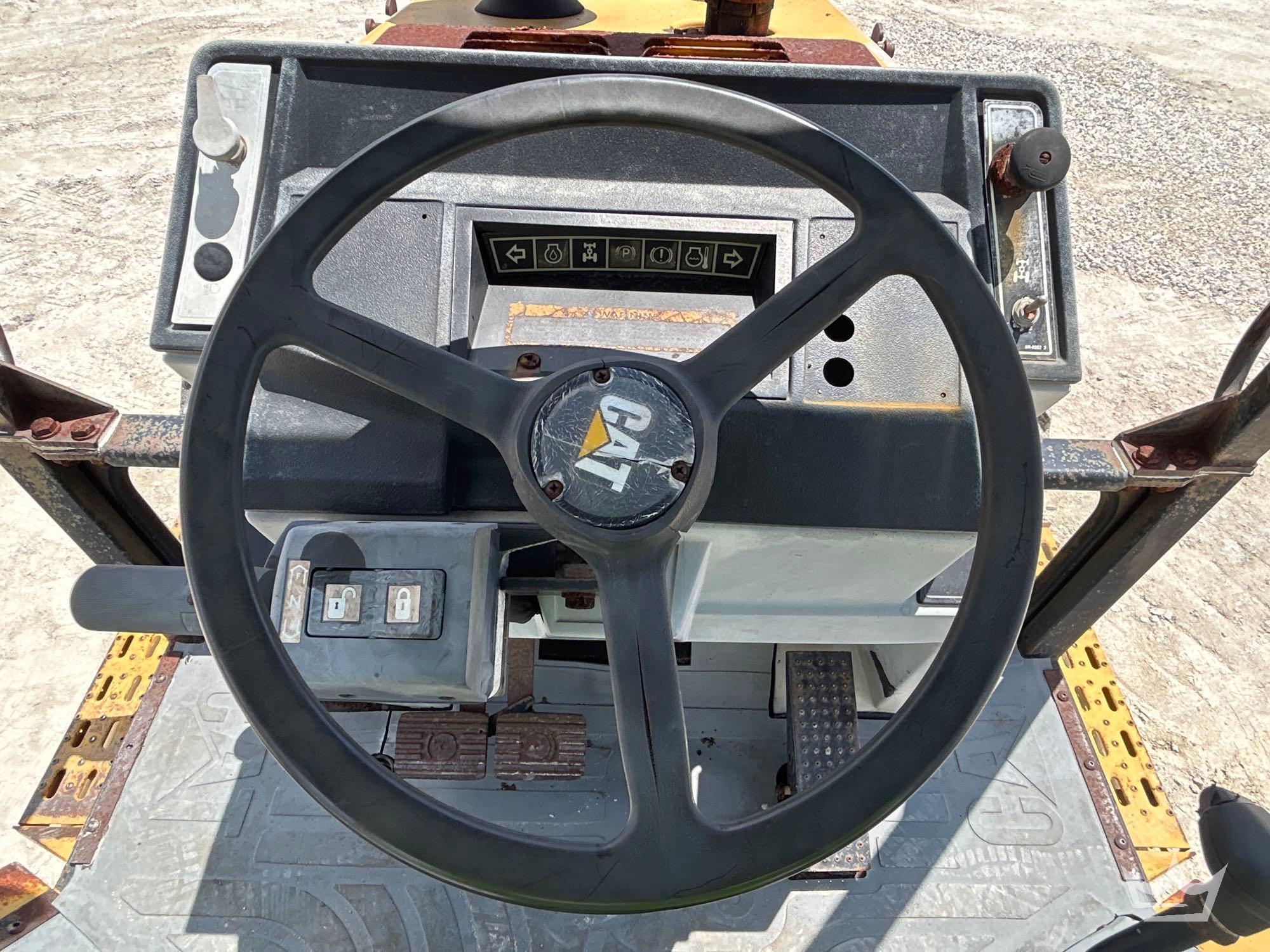 1999 Caterpillar 446B