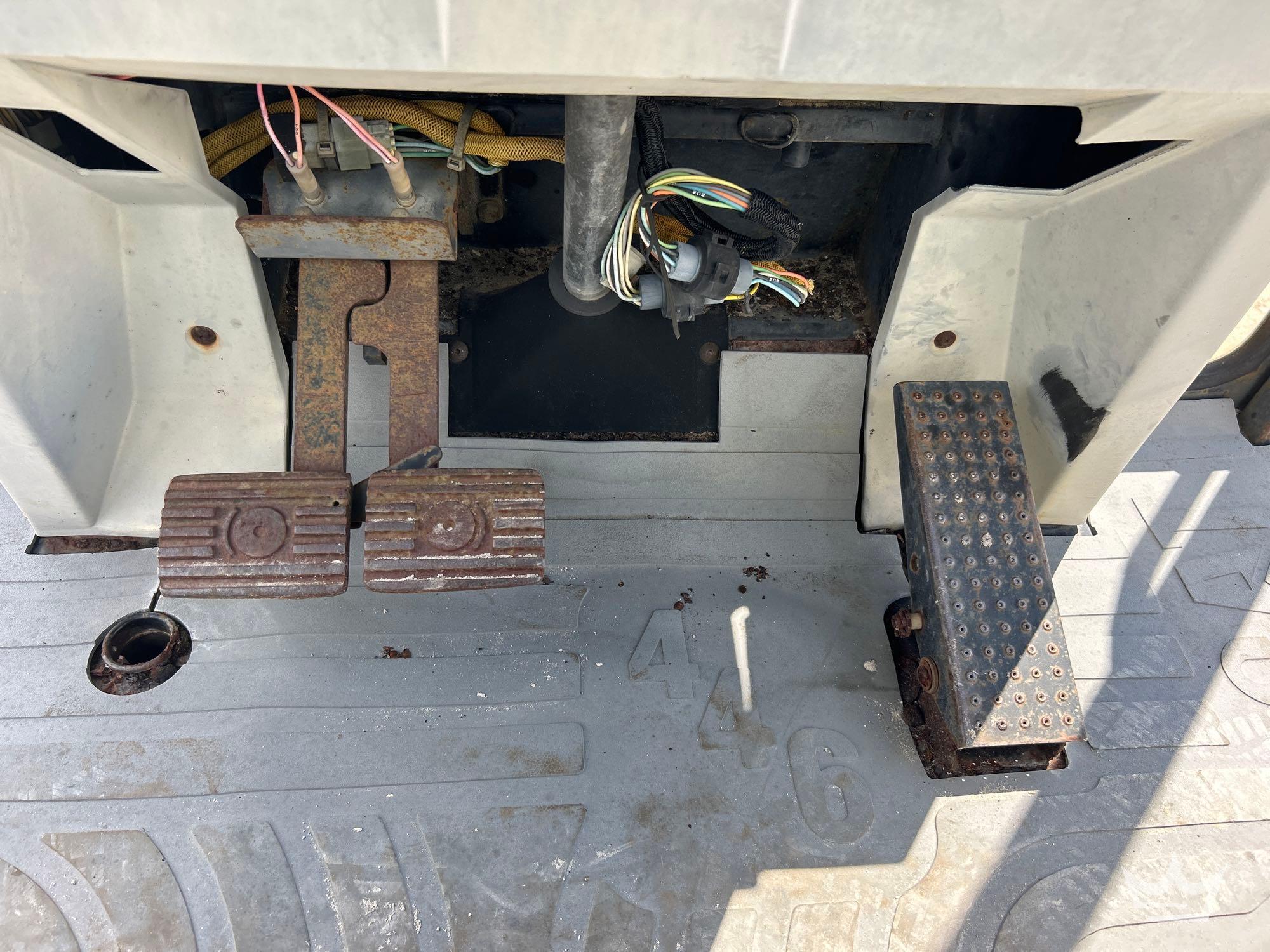 1999 Caterpillar 446B