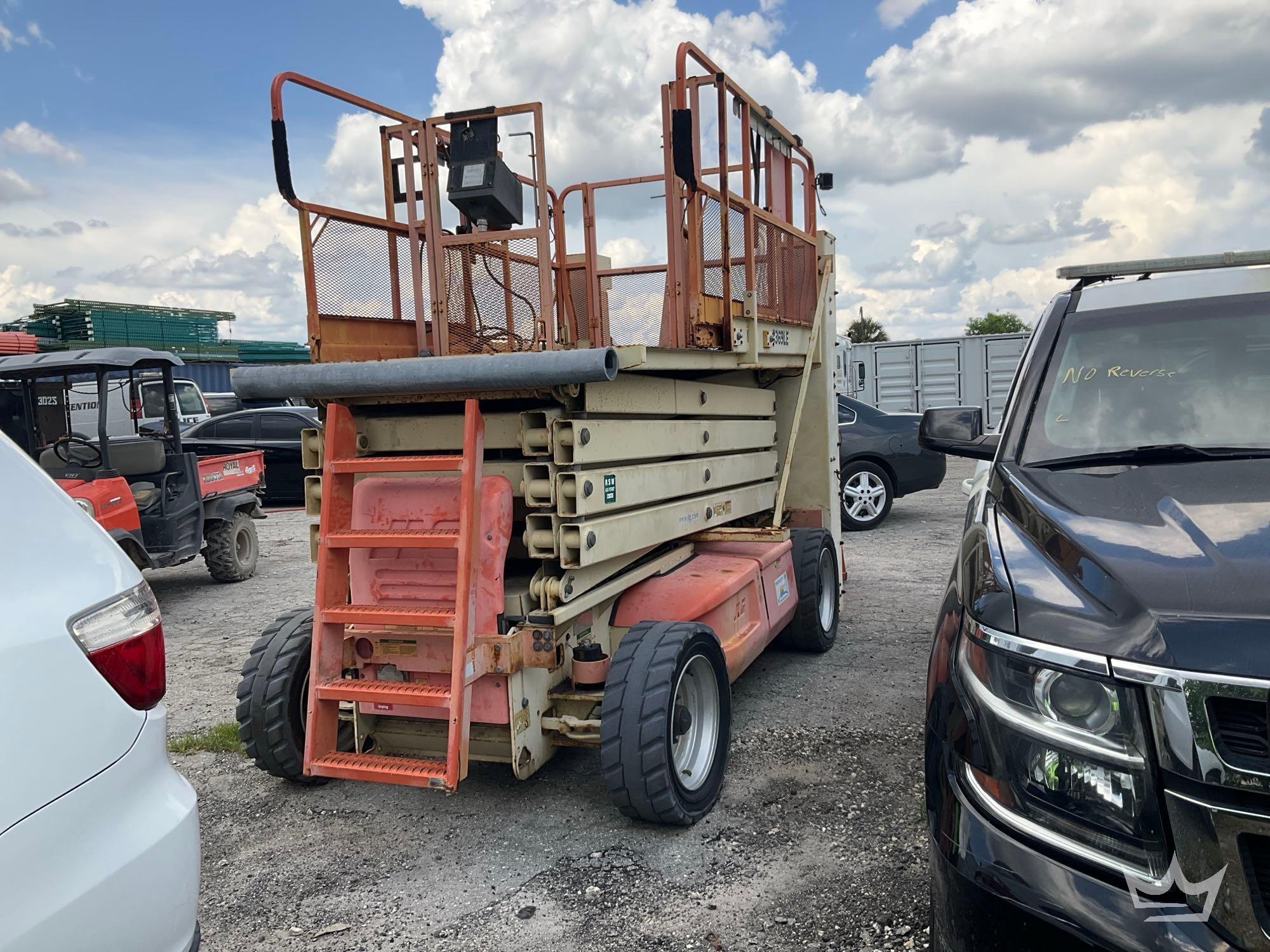 2009 JLG 3369LE