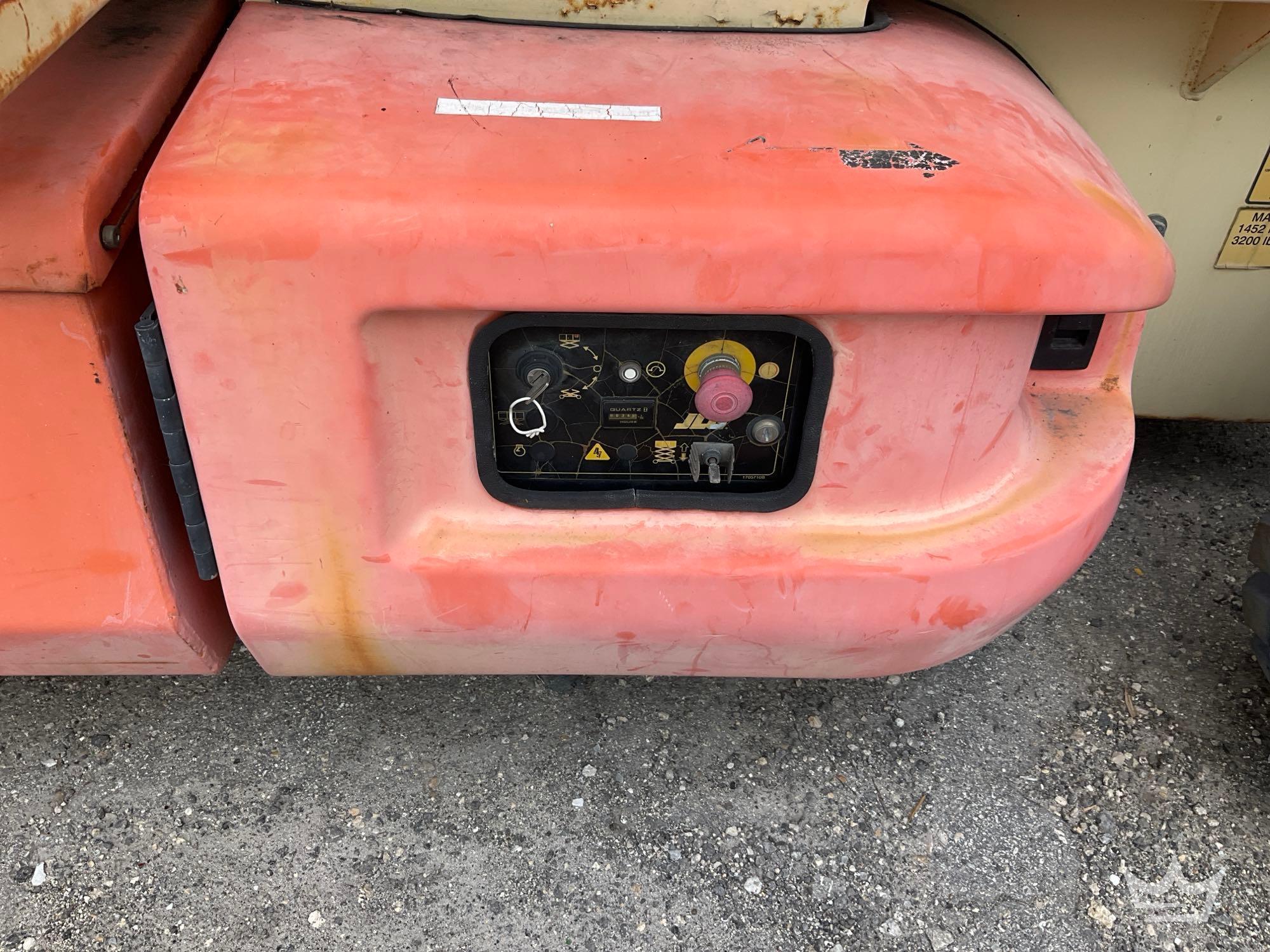 2009 JLG 3369LE
