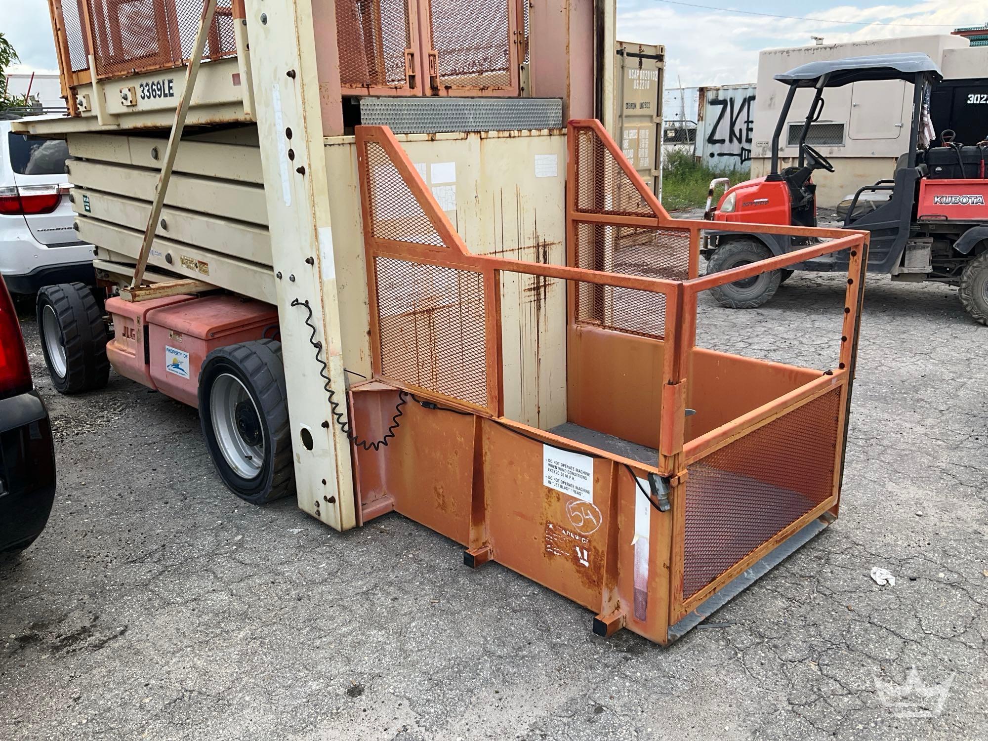 2009 JLG 3369LE