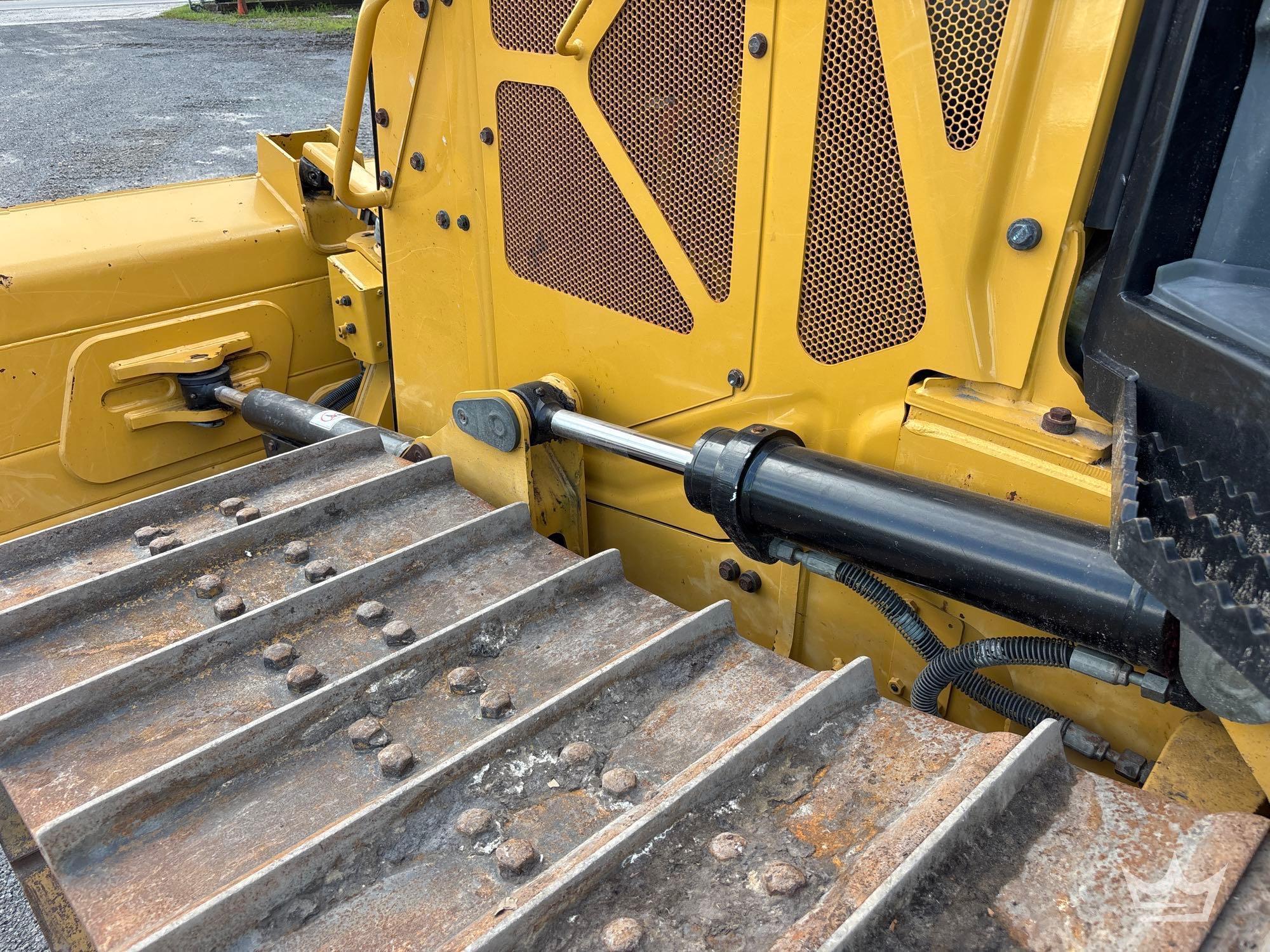 2022 Caterpillar D3