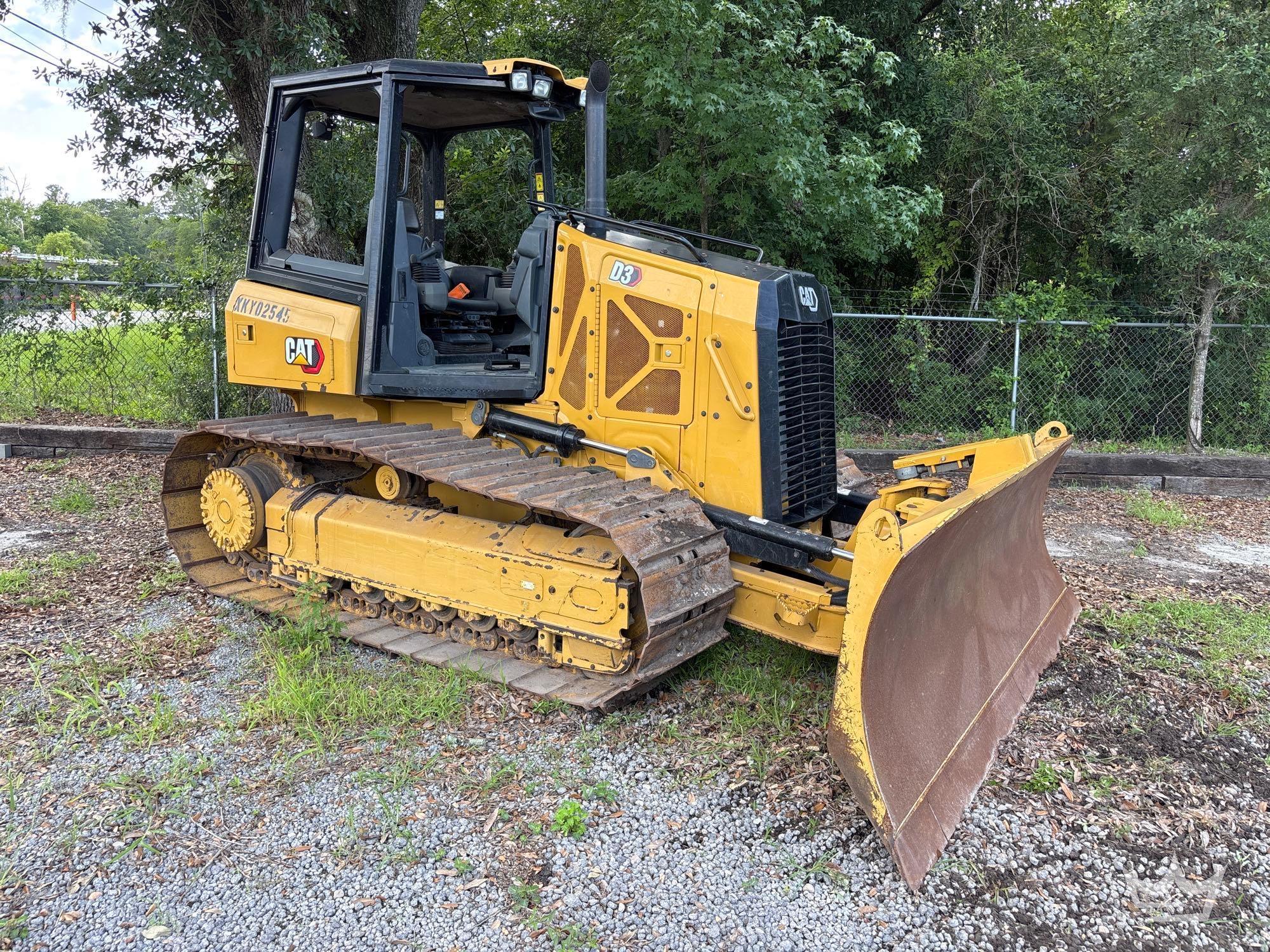 2022 Caterpillar D3