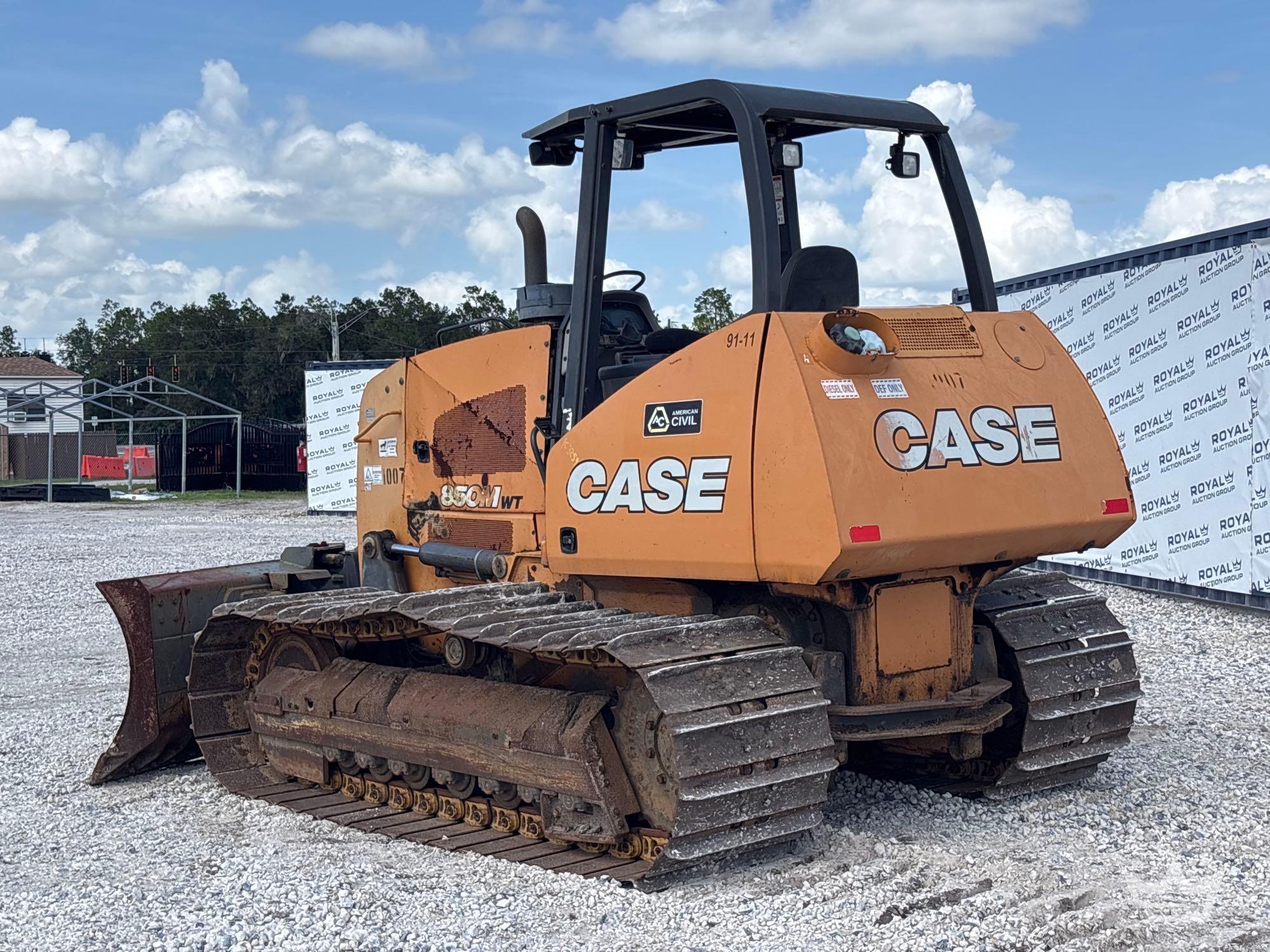 2020 Case 850M